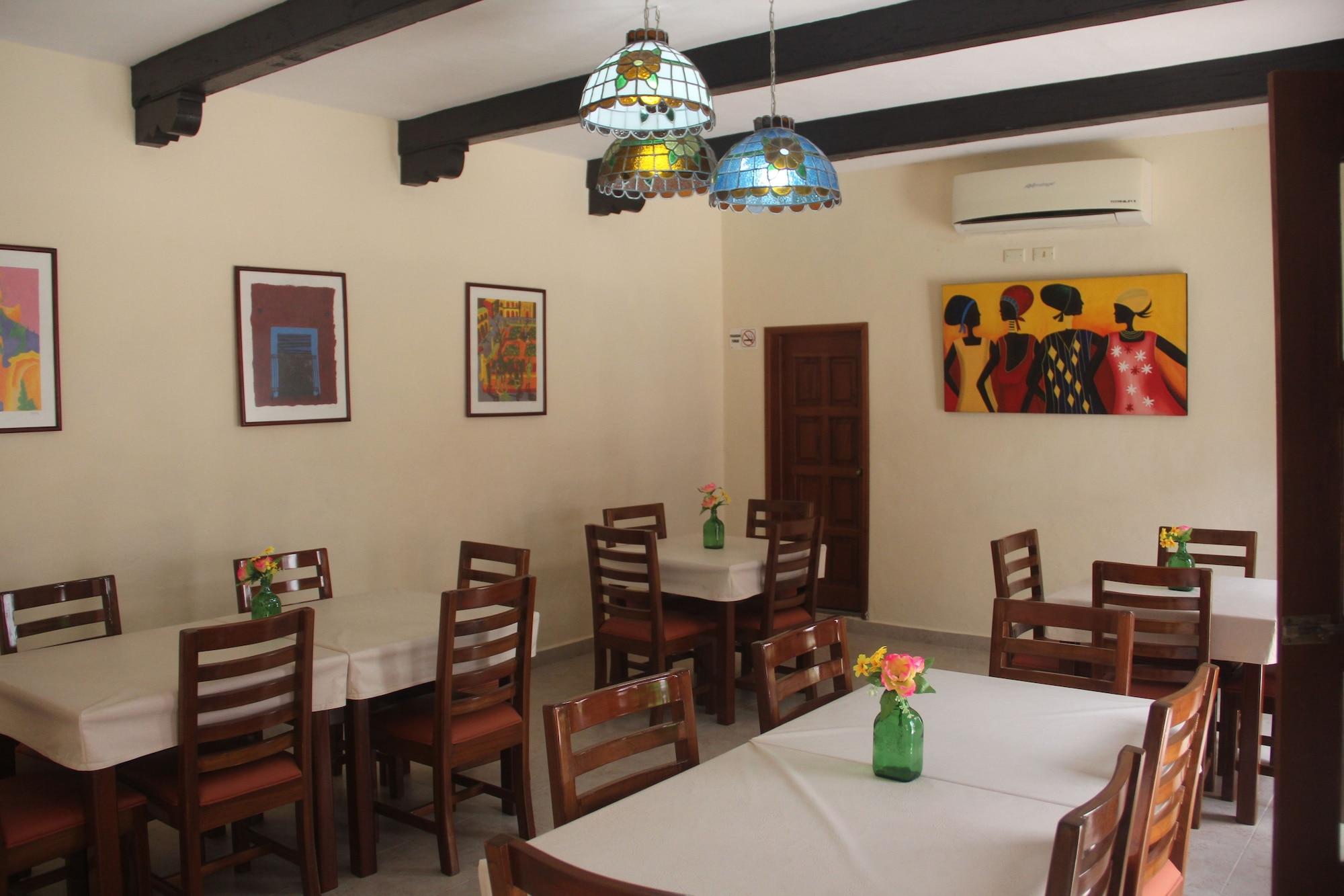 Bar/Salón Hotel Zaci