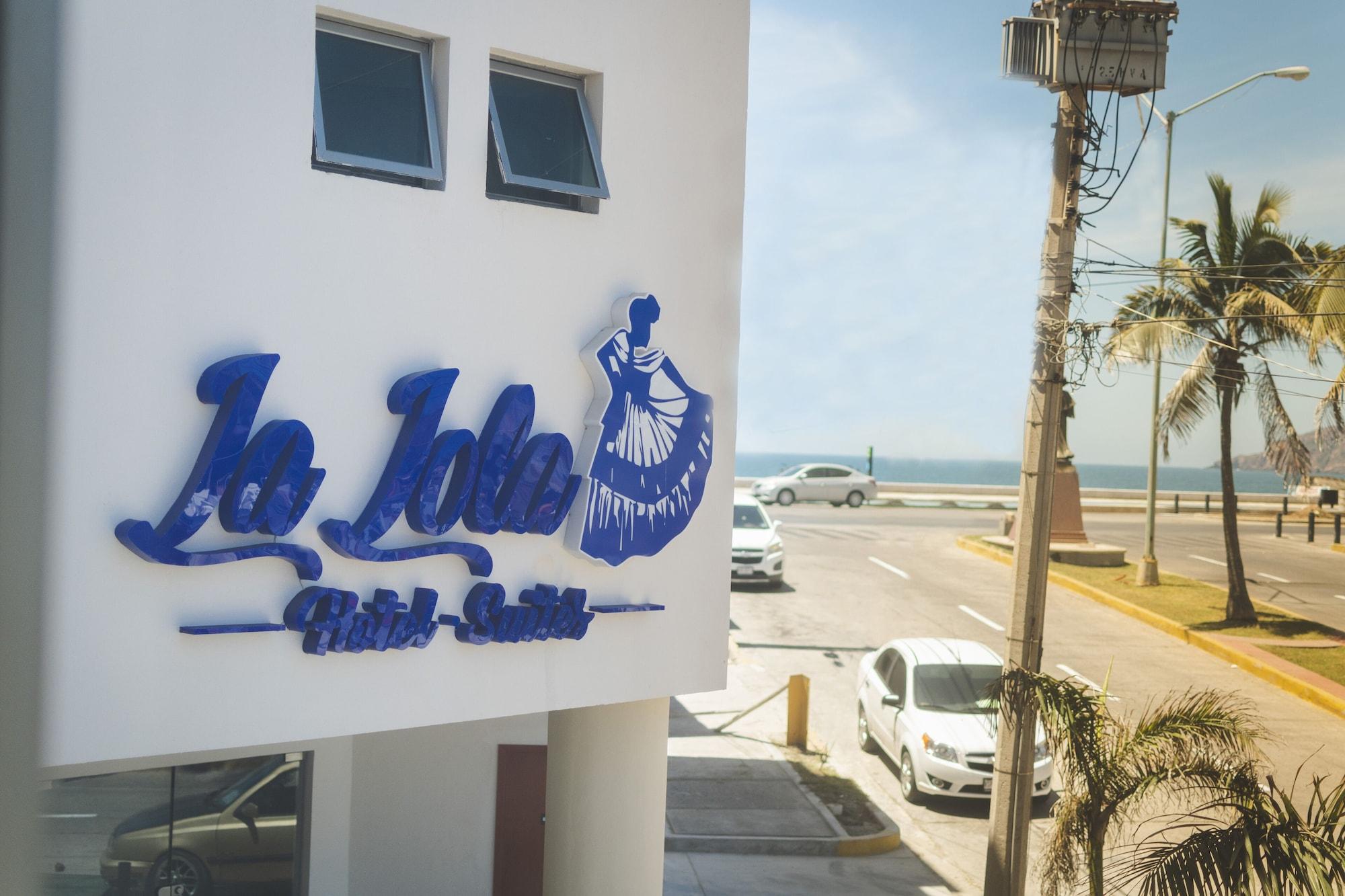 Vista Exterior La Lola Hotel & Suites