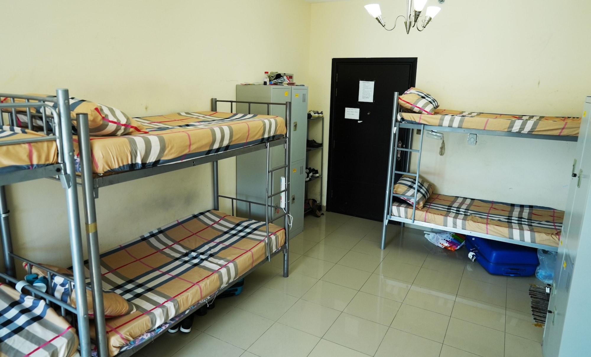 Habitación Decent Boys Hostel