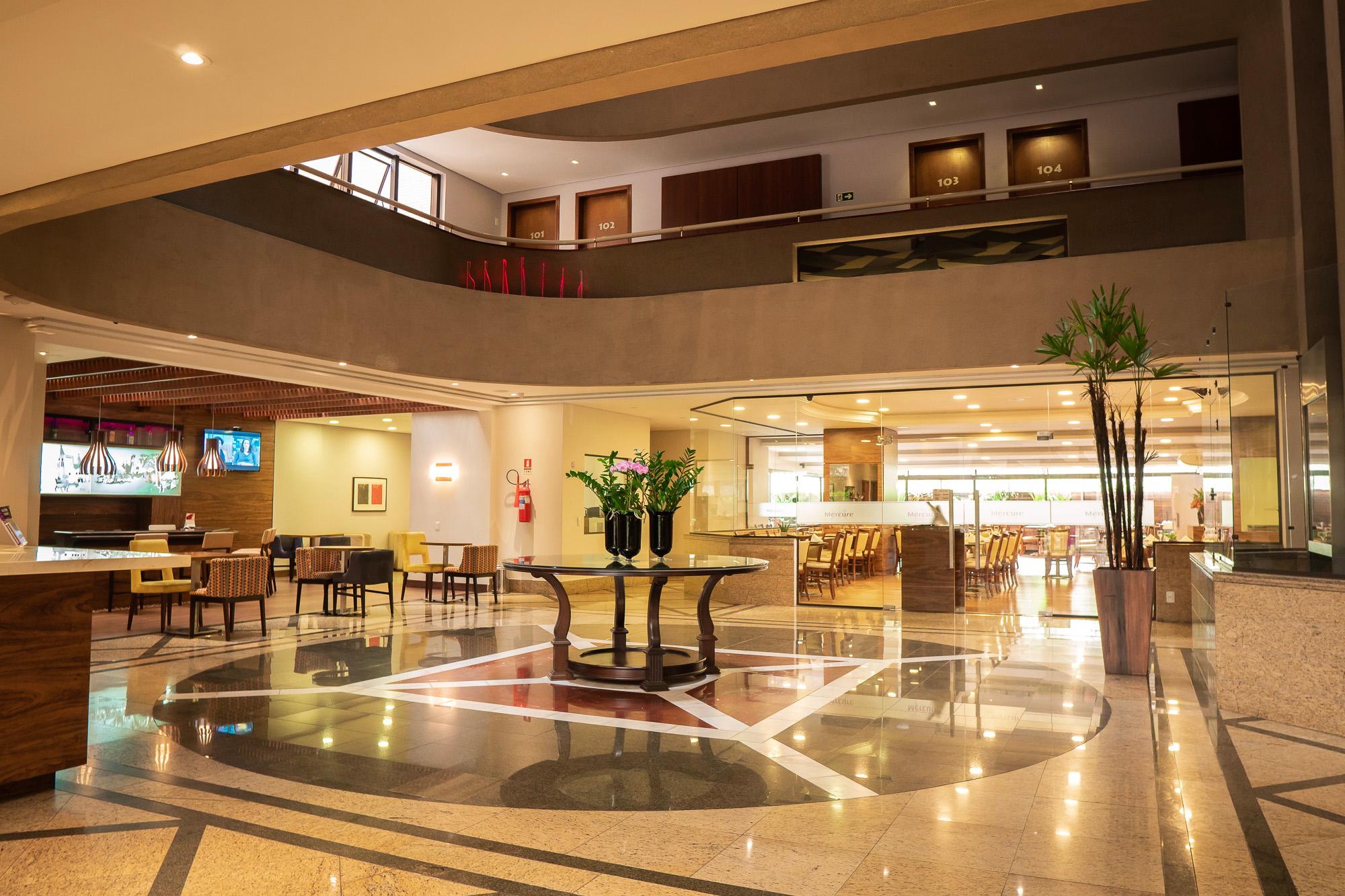 Vista Lobby Mercure Curitiba Golden