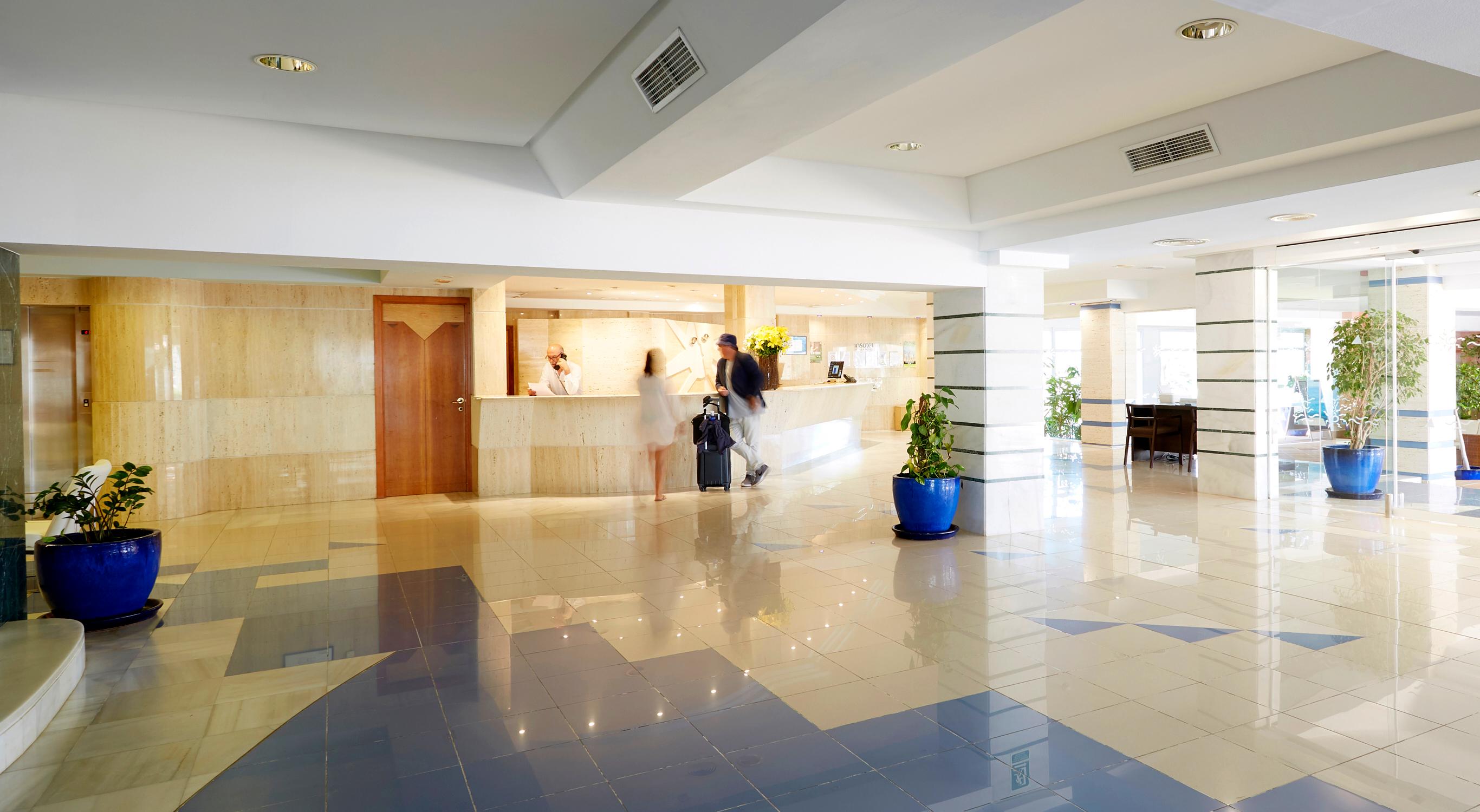 Vista Lobby Es Pi2