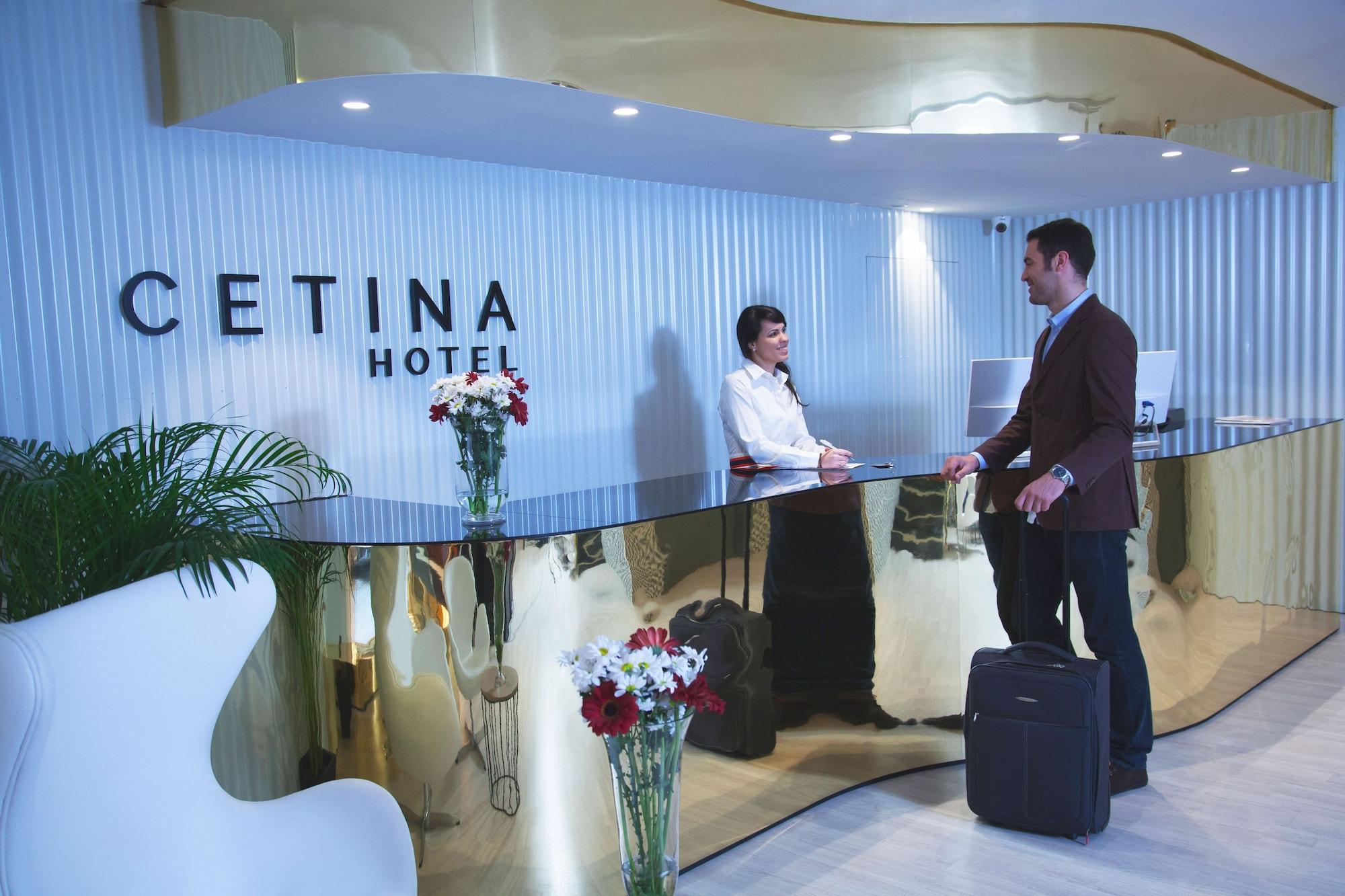 Vista Lobby Hotel Cetina Murcia