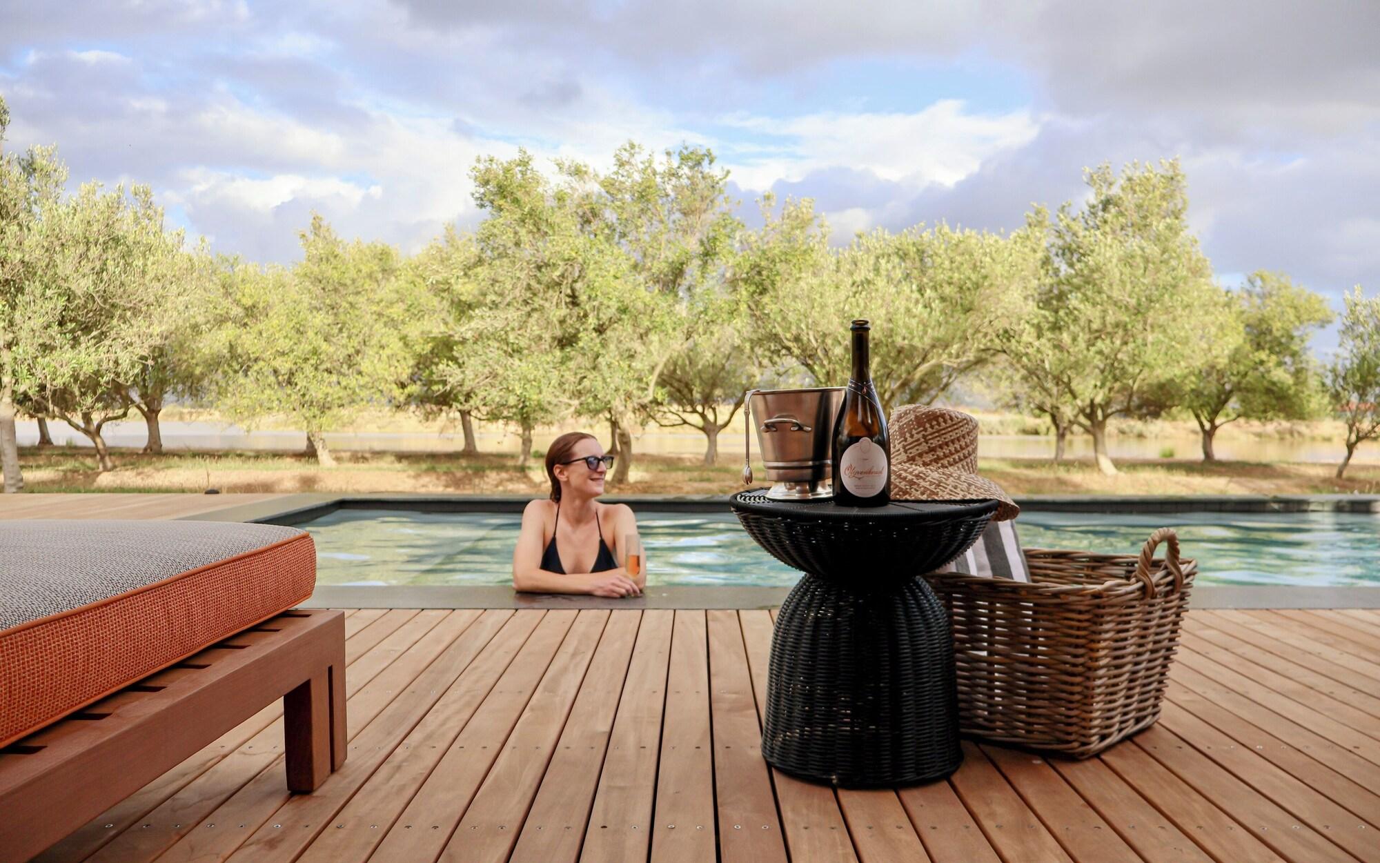 Varios Olijvenkraal Winelands Lodge