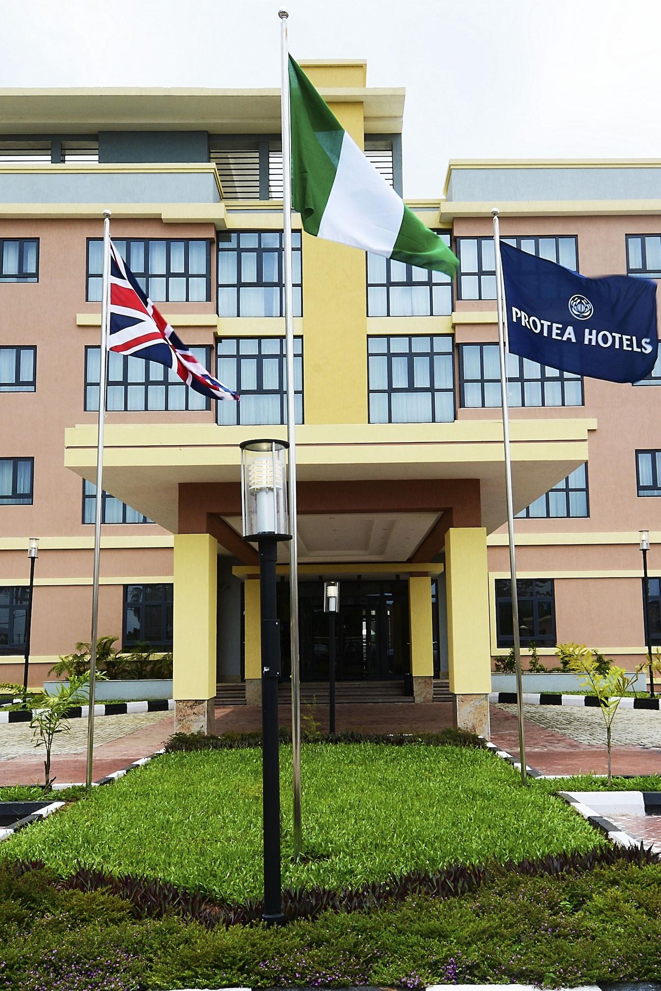 Vista Exterior Protea Hotel by Marriott Ikeja Select