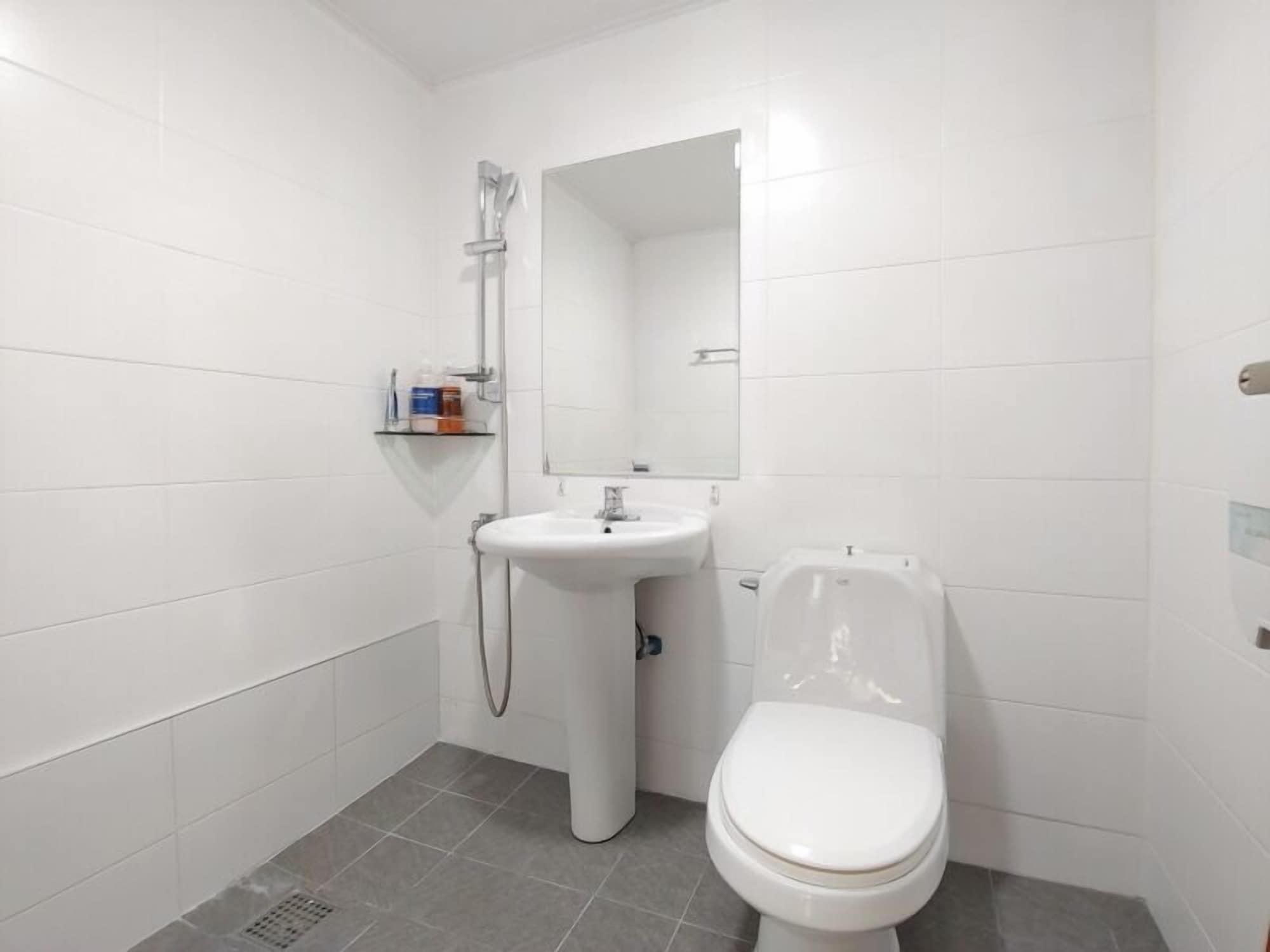 Equipamiento de Habitación Jejuhanibaram