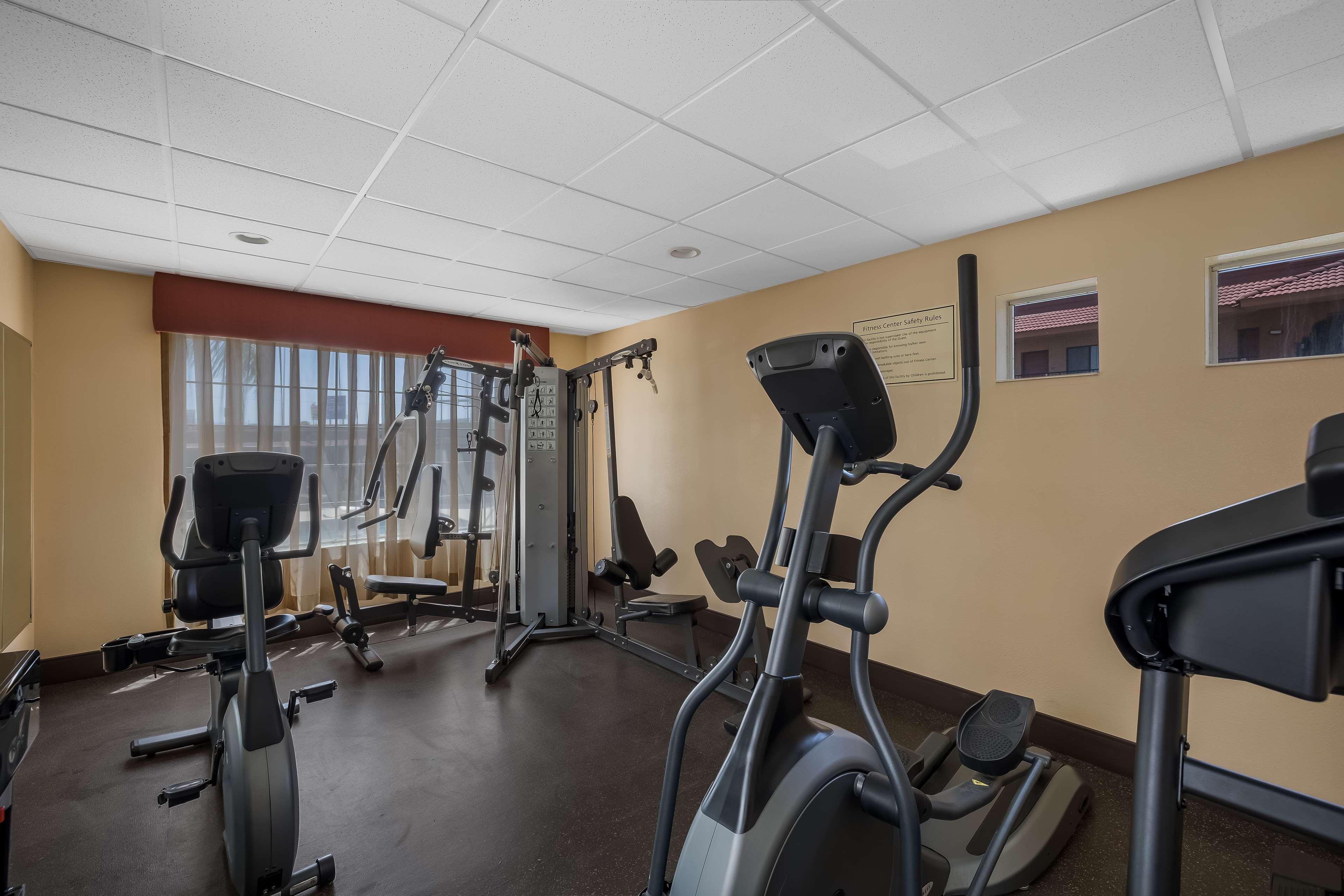 Gimnasio Best Western Gold Poppy Inn