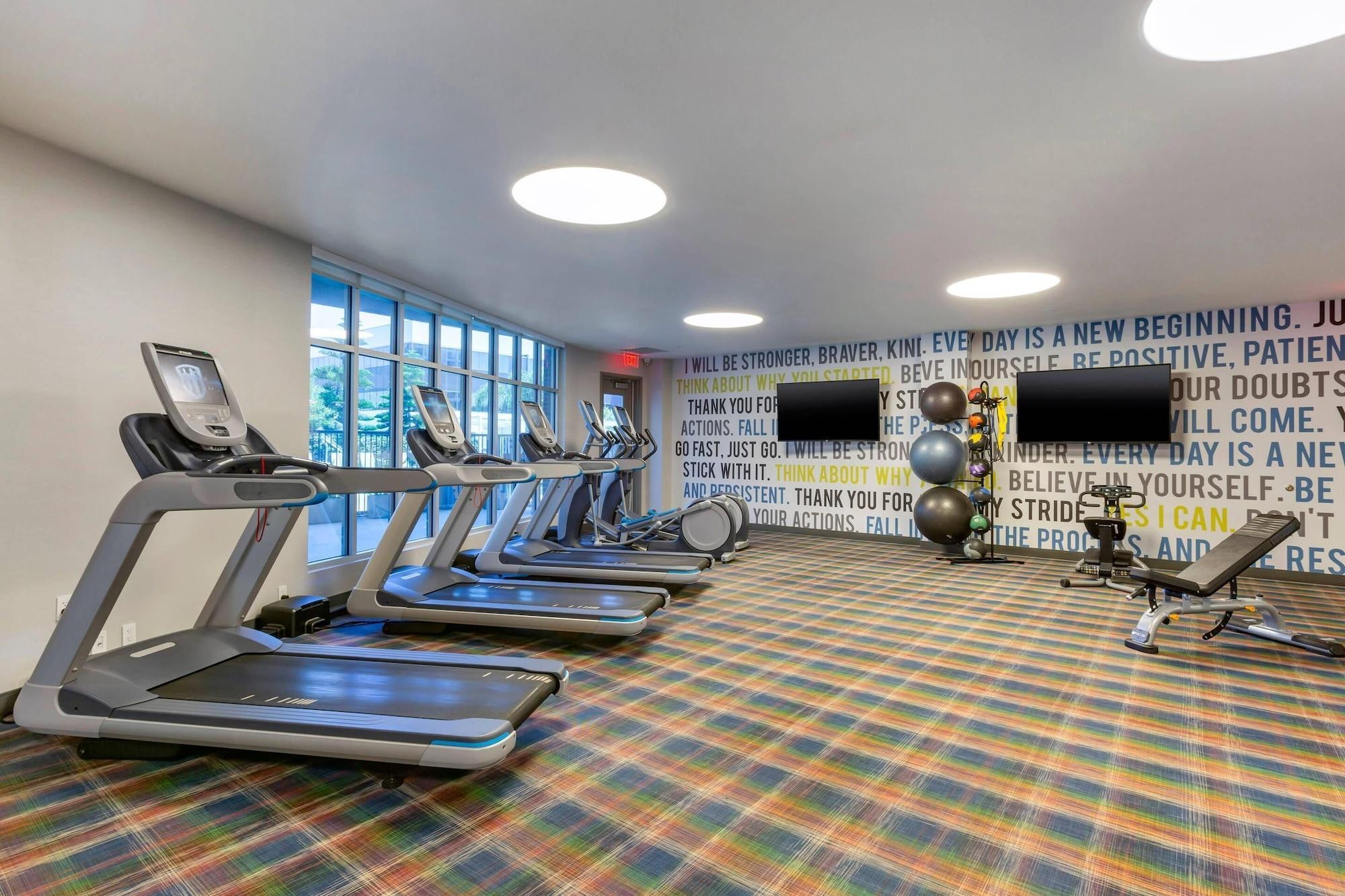 Gimnasio Cambria Hotel LAX