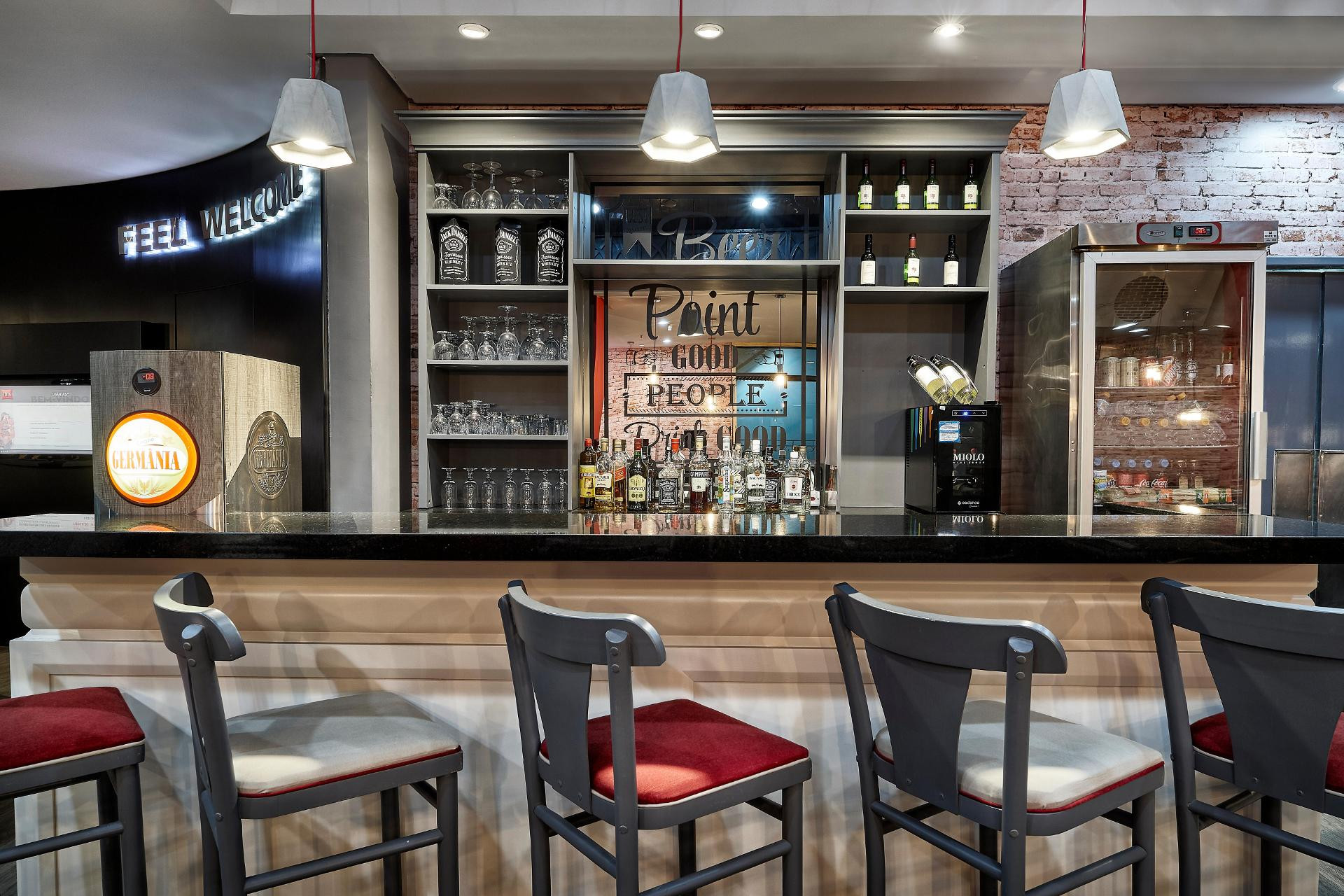 Bar/Salón ibis Taubate
