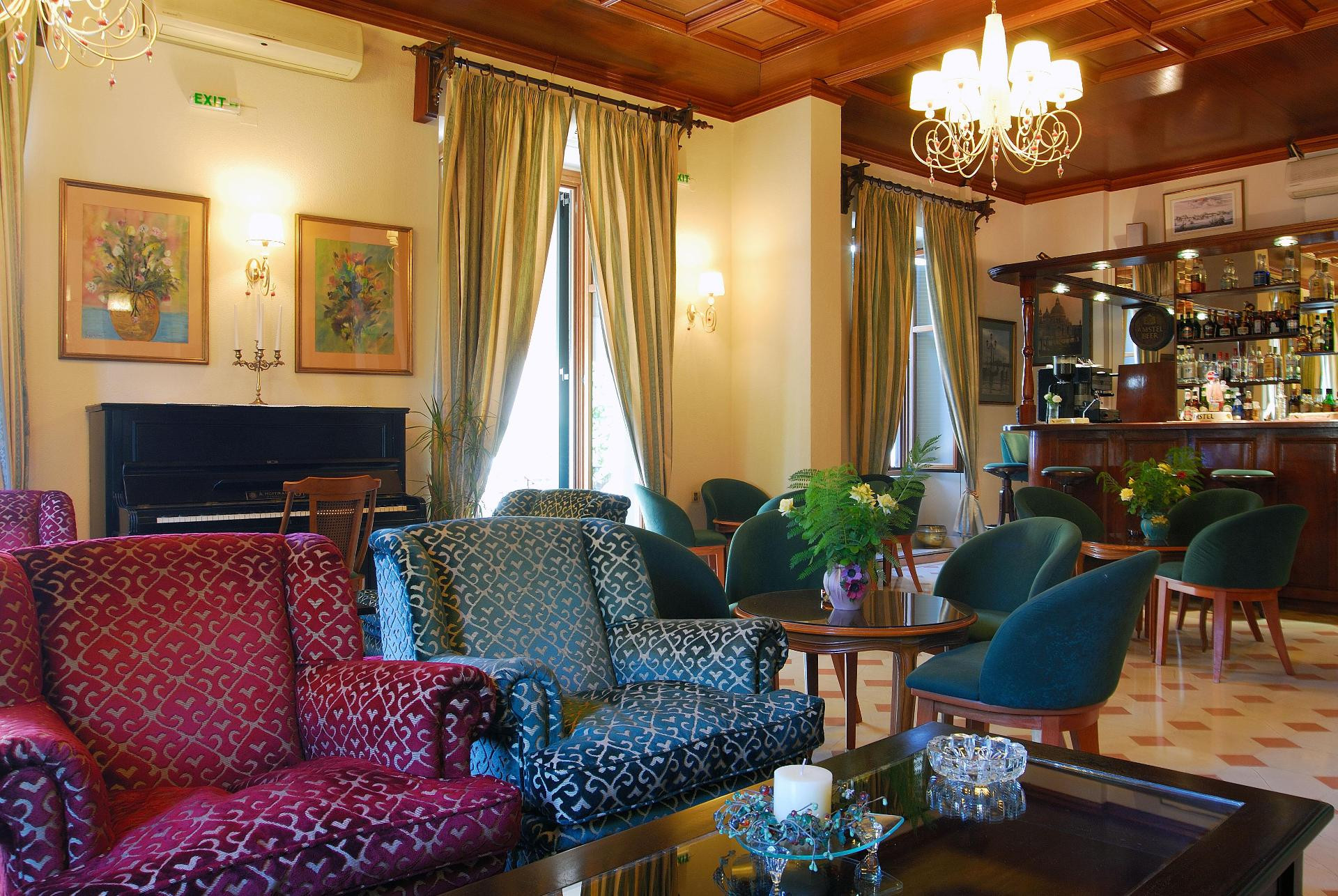 Bar/Salón Bella Venezia