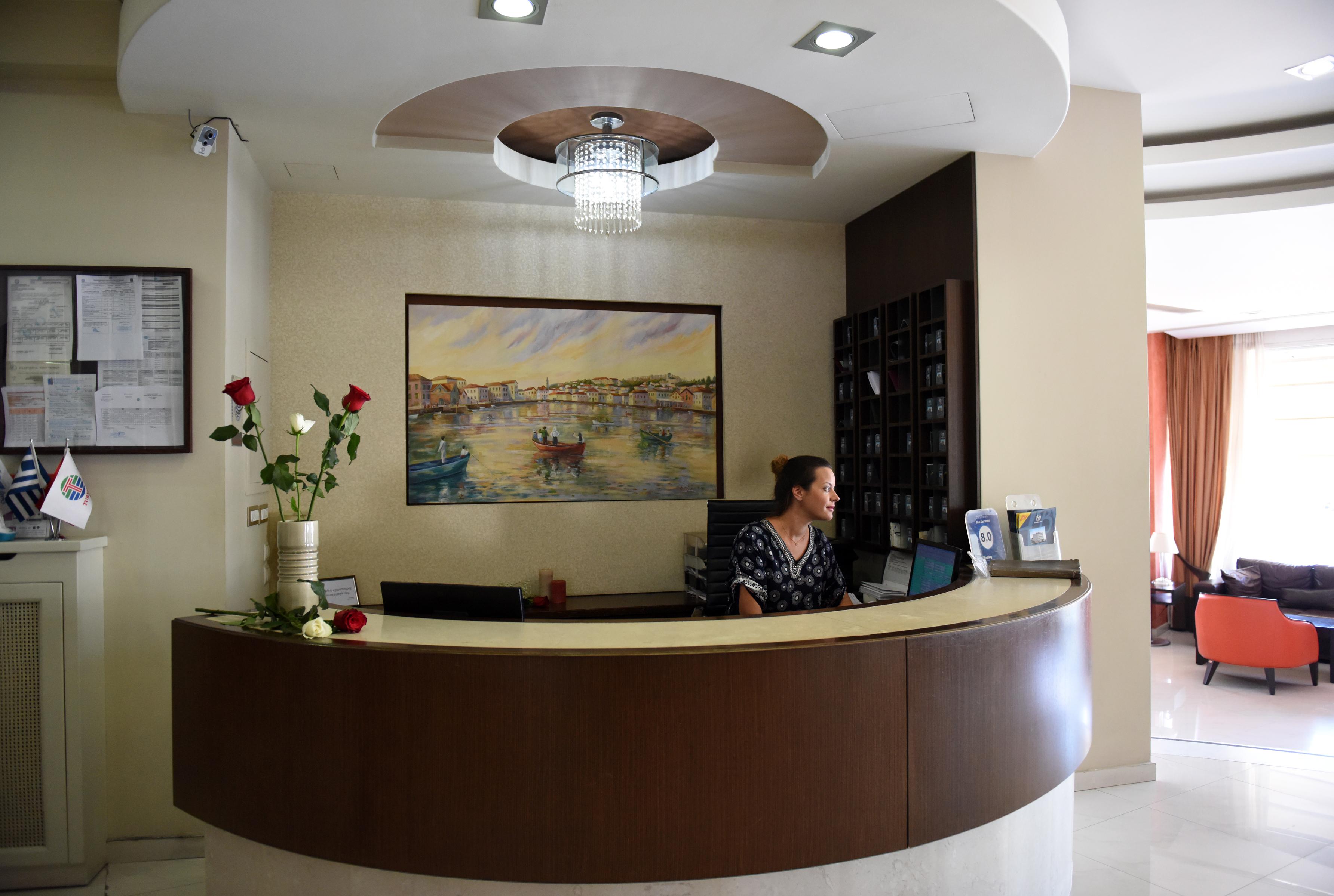 Vista Lobby Blue Sea
