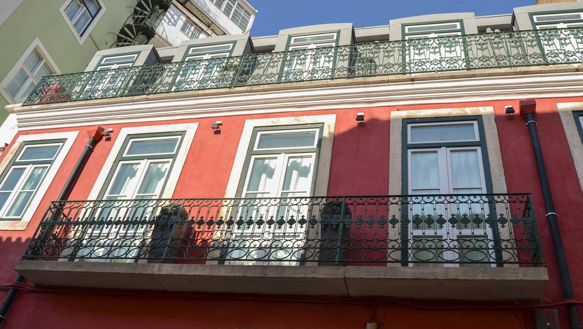 Vista Exterior Bairro Alto Suites