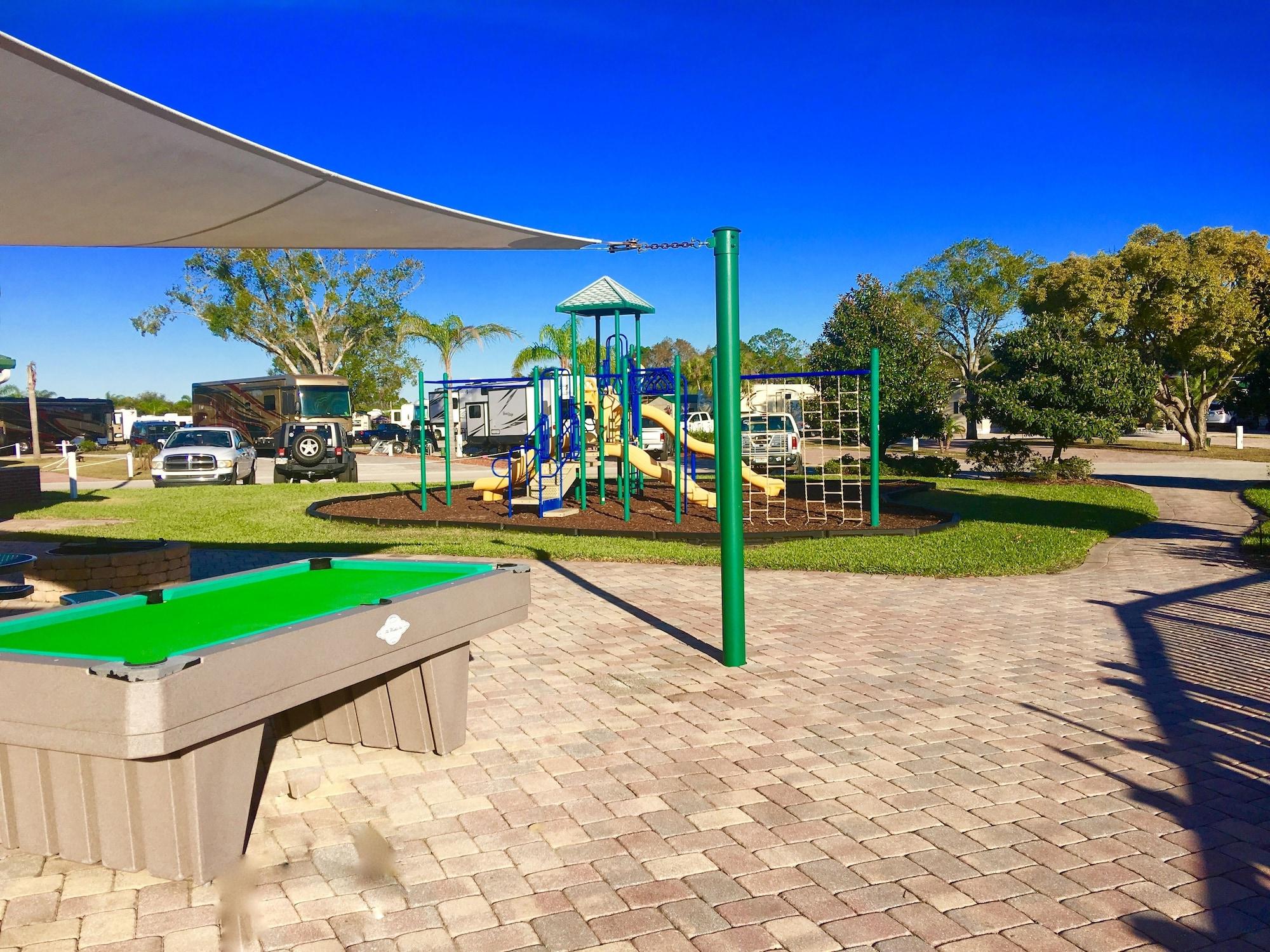 Instalaciones Recreativas Enduro RV Citrus Valley Resort