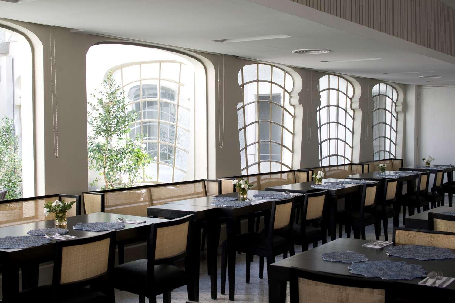 Restaurant Esplendor by Wyndham Savoy Rosario