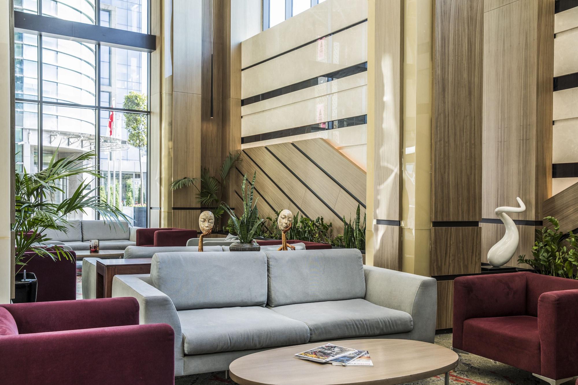 Vista Lobby Clarion Hotel Golden Horn