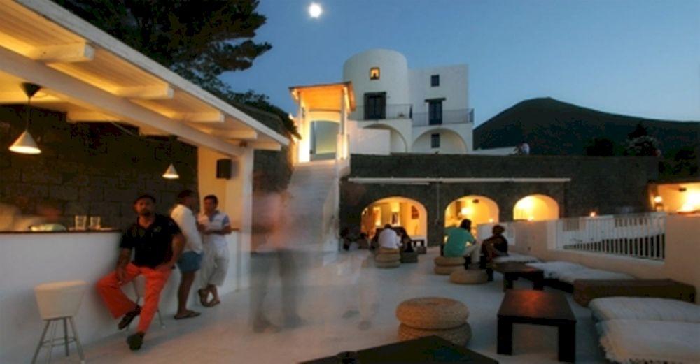 Bar/Salón Hotel Santa Isabel Lounge