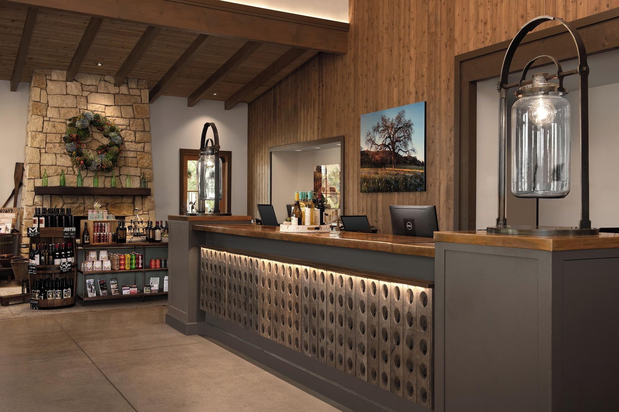 Vista Lobby Sun Outdoors Paso Robles