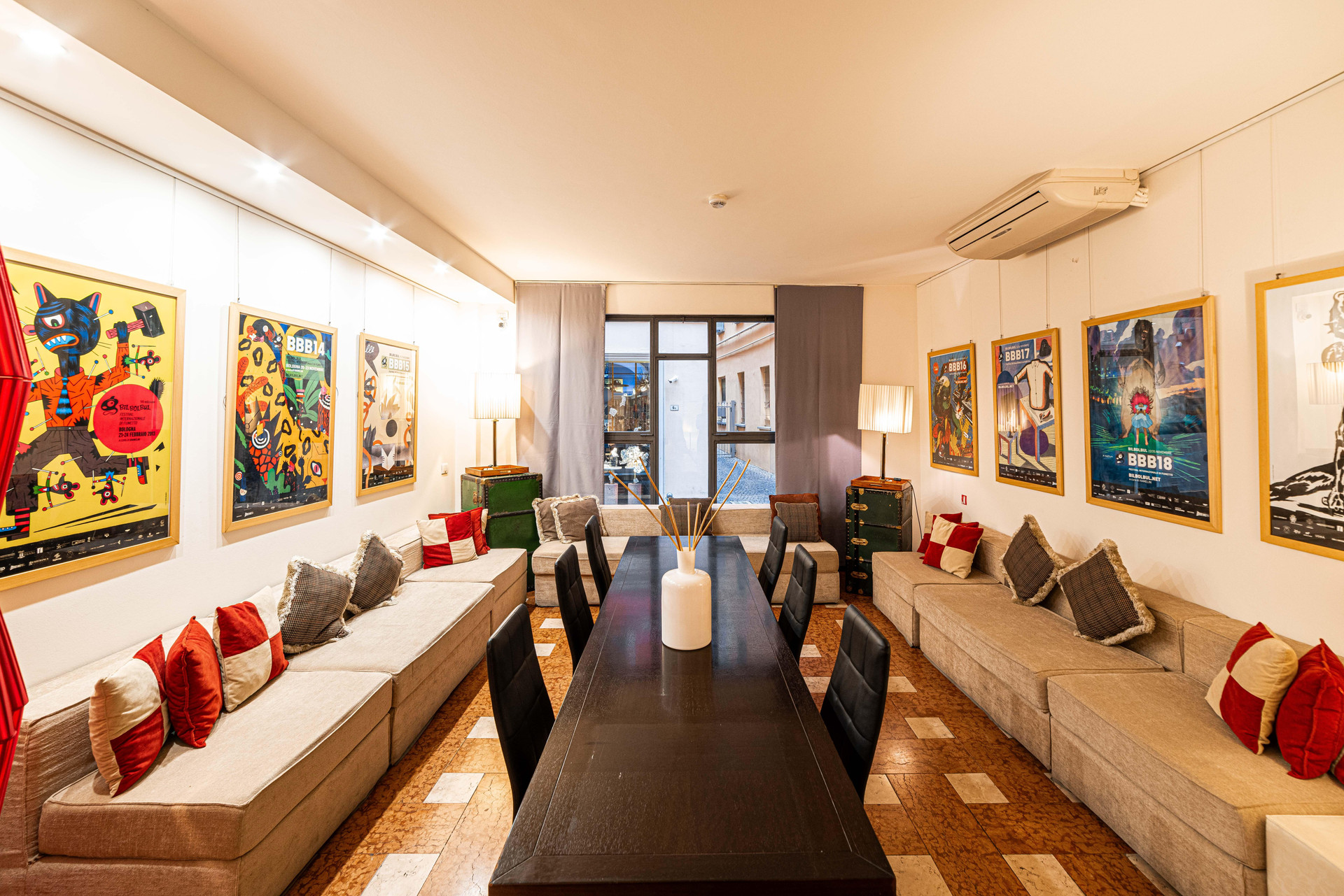 Vista Lobby Phi Hotel Bologna Apartments