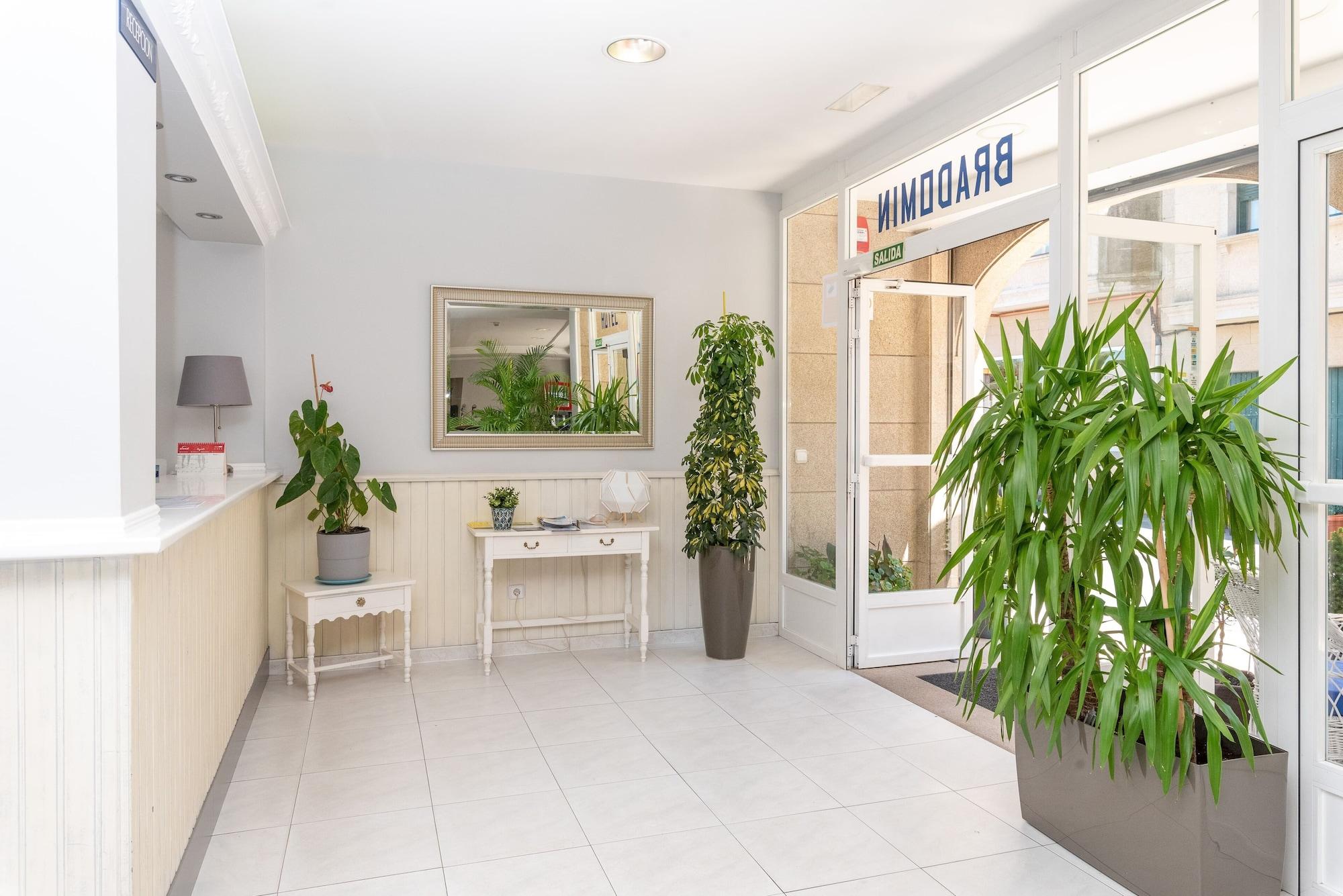 Vista Lobby Hotel Bradomin