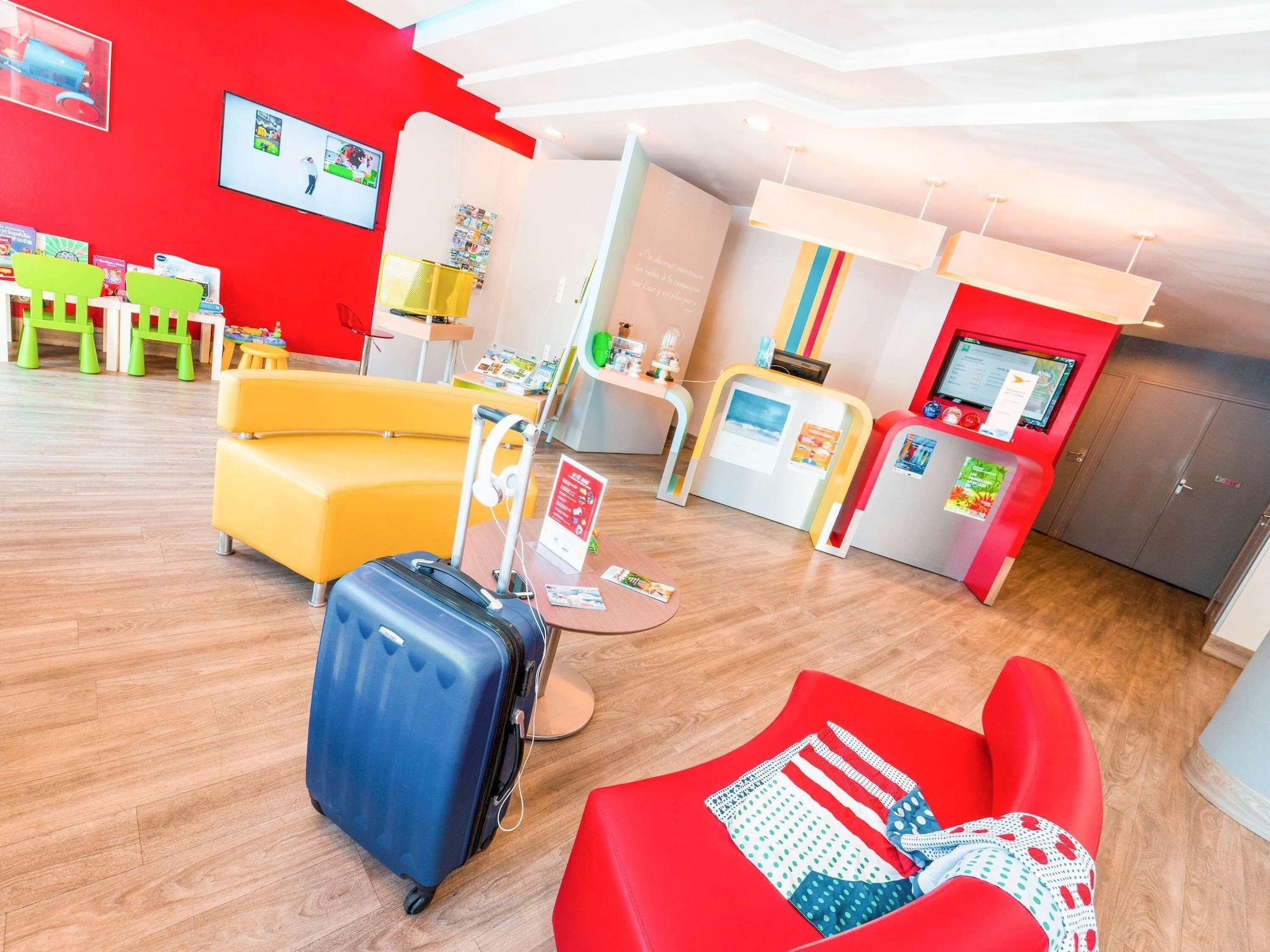 Bar/Salón ibis Styles Honfleur Centre Historique
