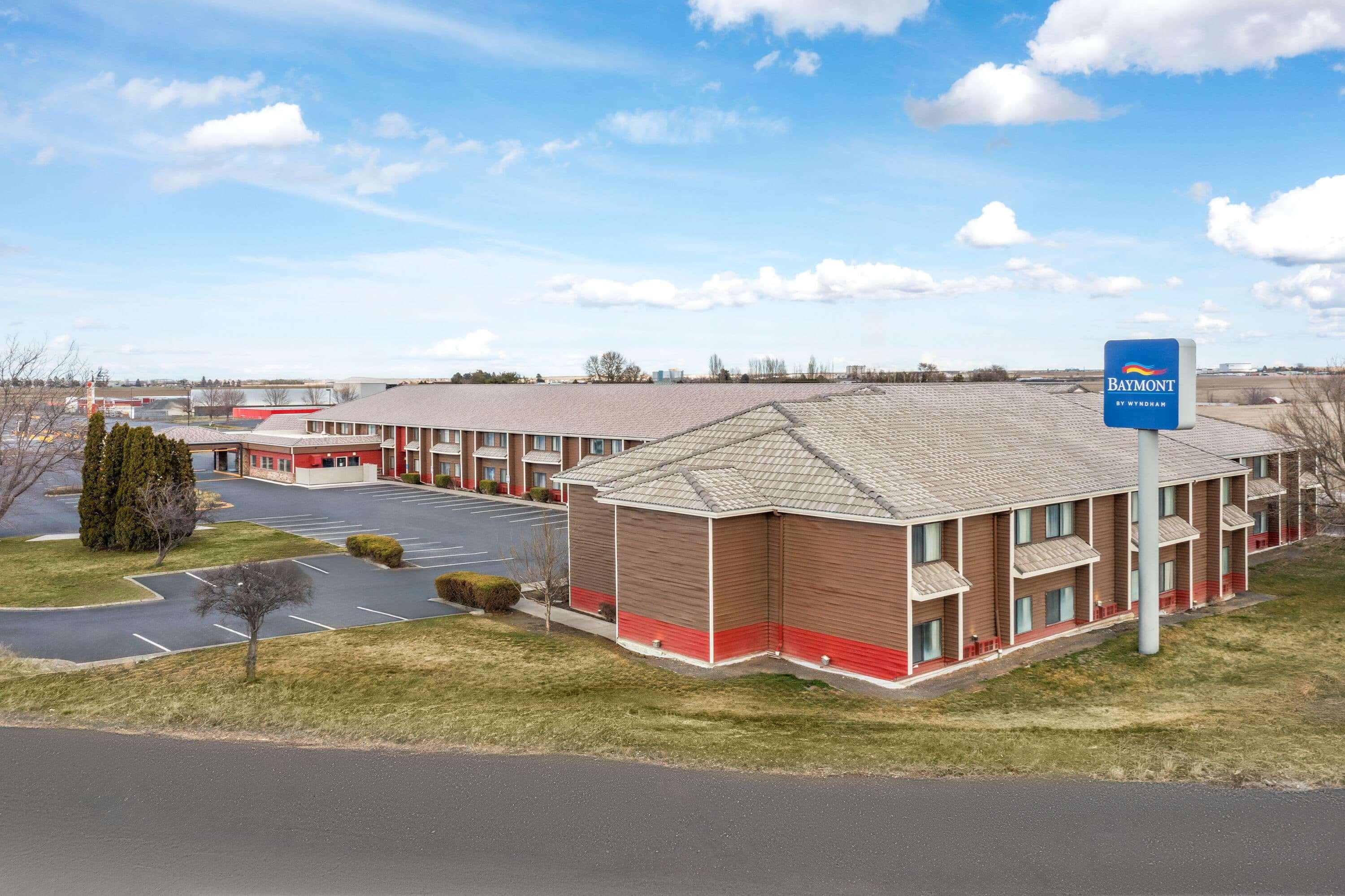 Vista Exterior SureStay Plus Hotel by Best Western Moses Lake