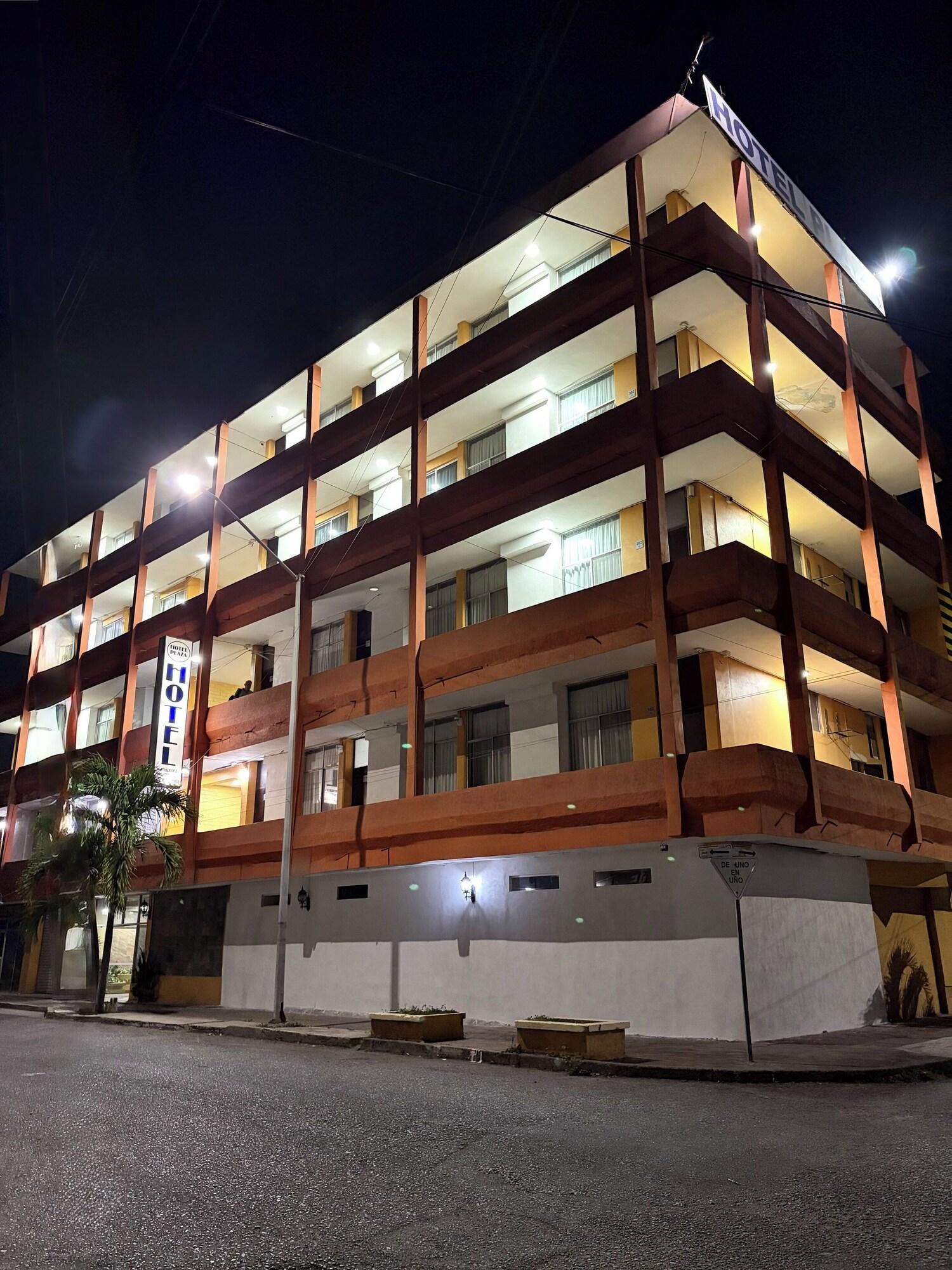 Vista Exterior Hotel Plaza
