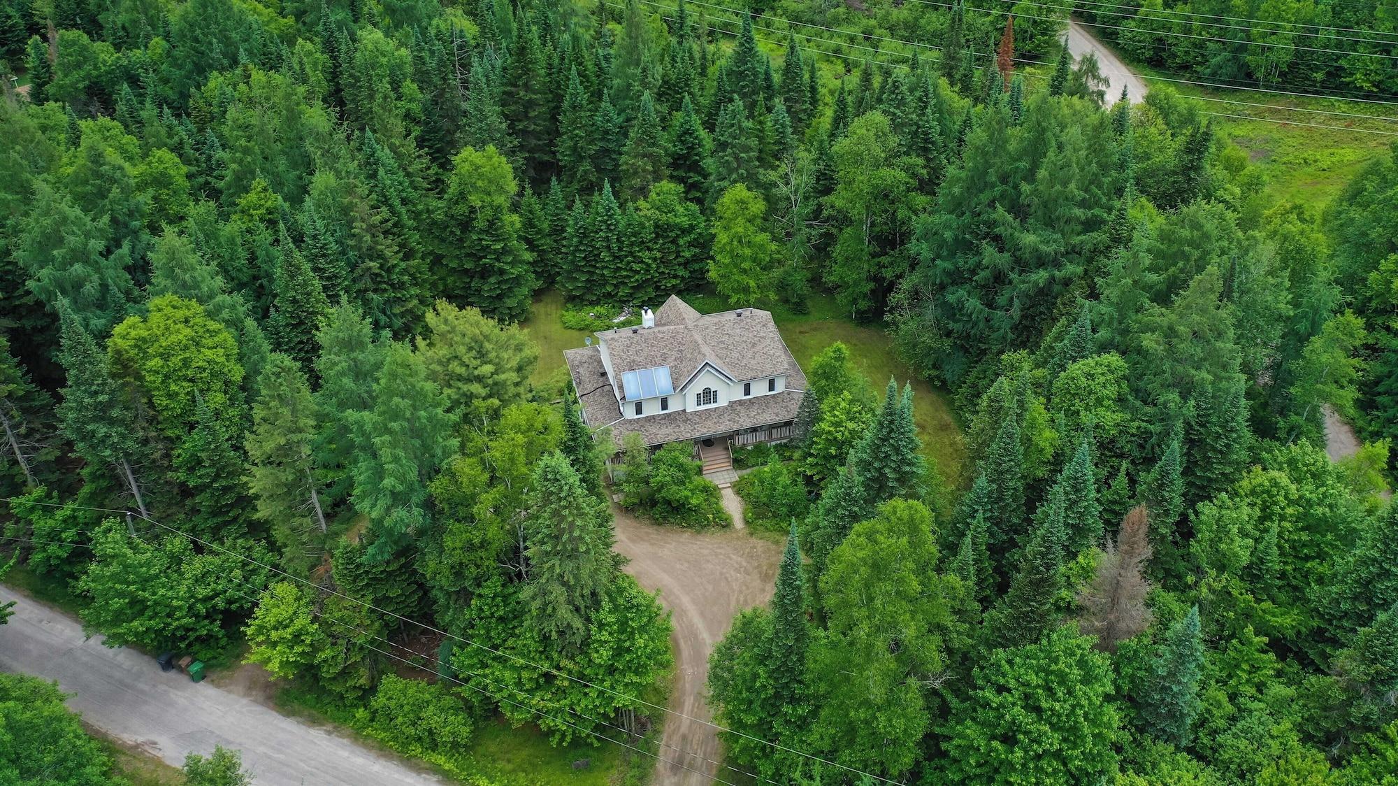 Vista Exterior Gîte Crystal Inn