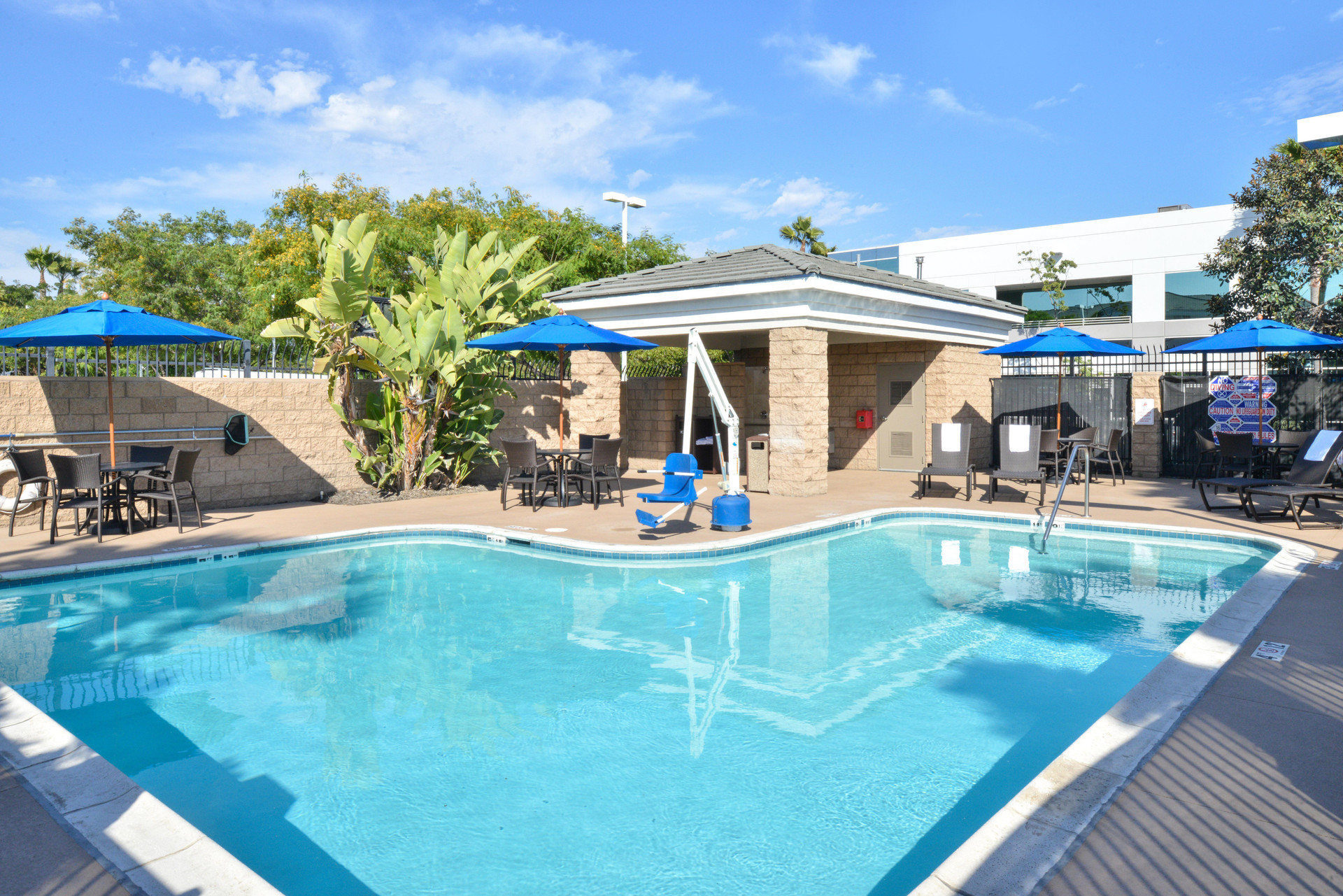 Vista Piscina Holiday Inn Express Hotel & Suites San Diego Otay Mesa by IHG