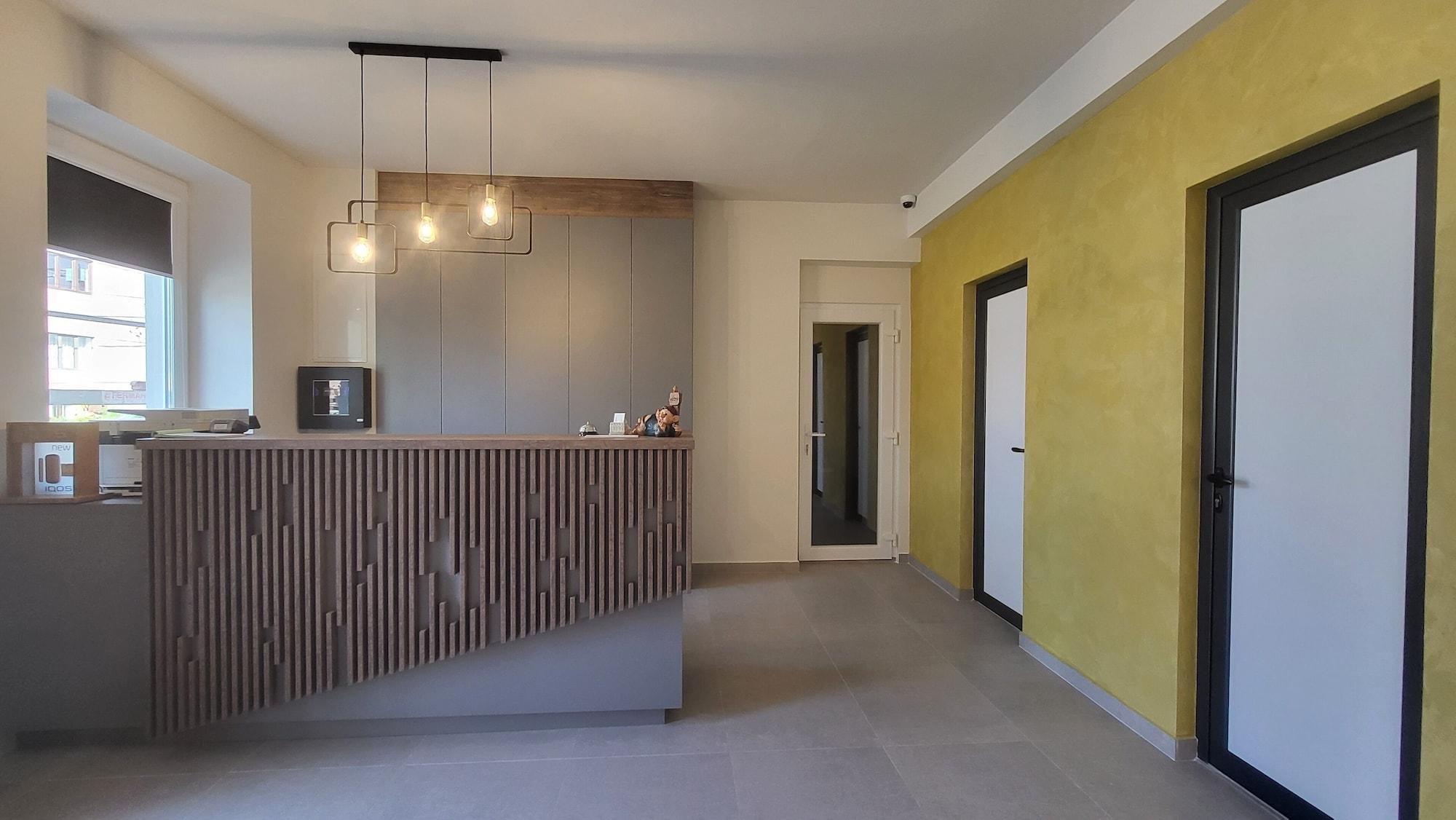 Vista Lobby XO Residence