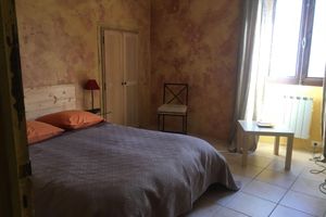 Alquiler Vacacional - Tastefully renovated village house, 150m2, sleeps 8 or 9, enclosed garden.