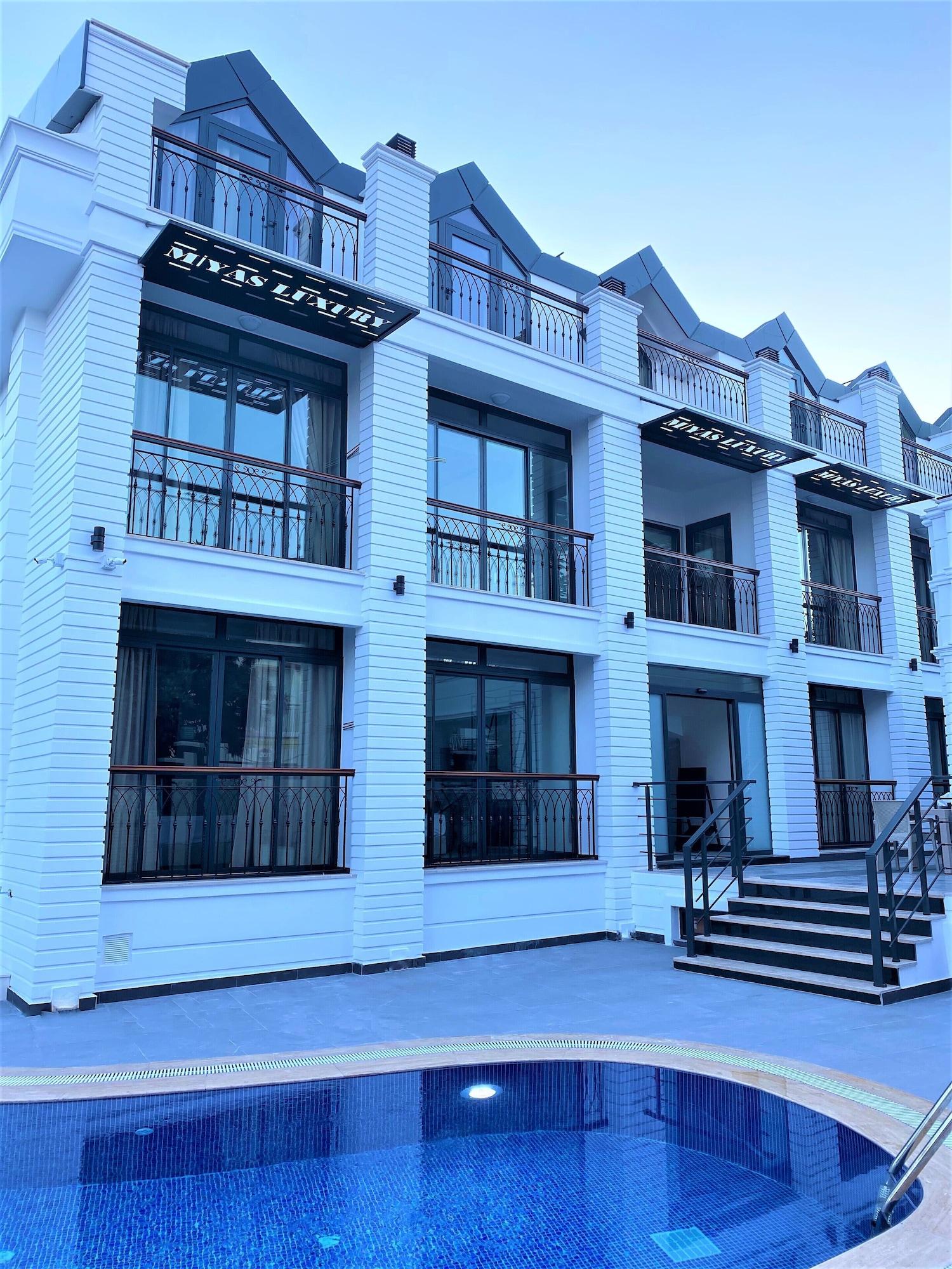 Vista Exterior Miyas Luxury Hotel