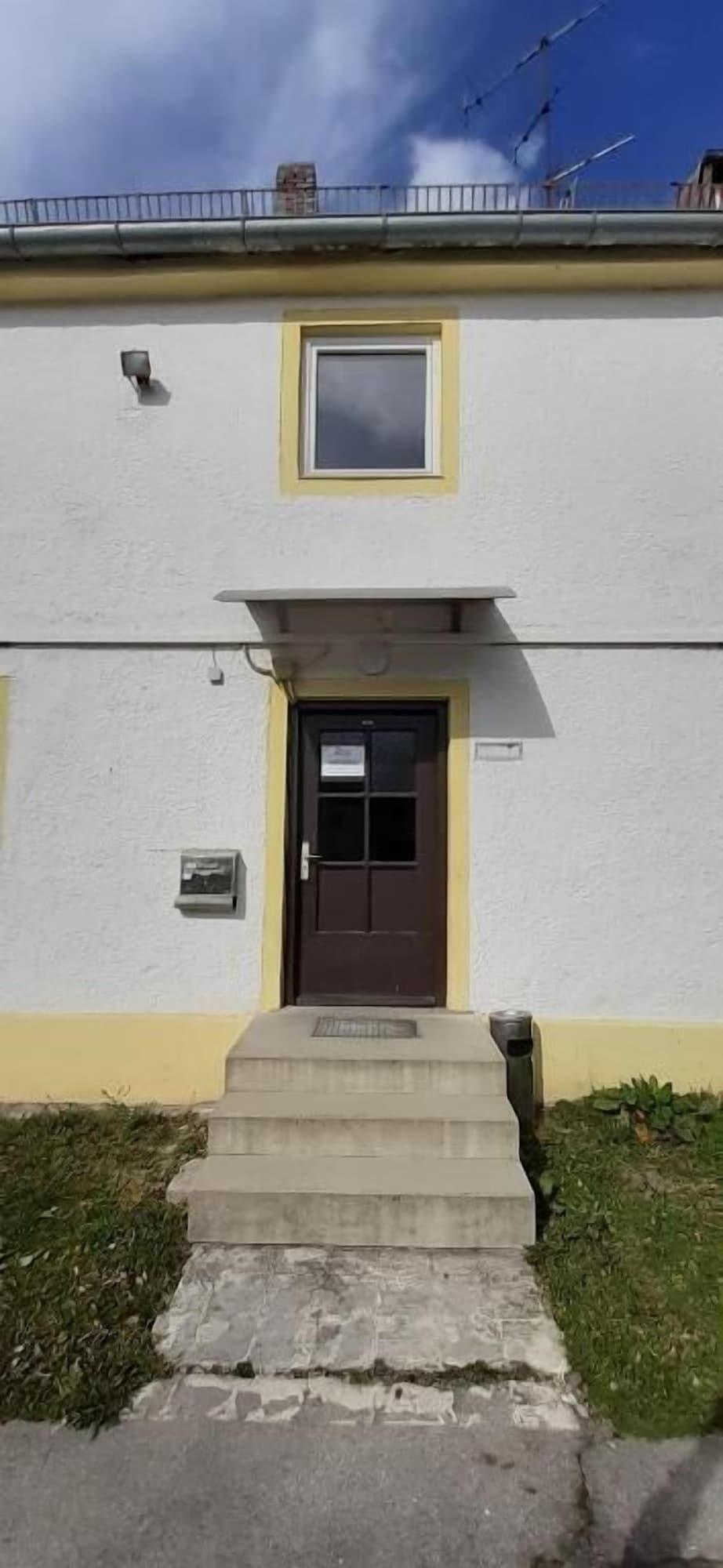 Vista Exterior 2-Rent Group Hostel Apartments EVE74