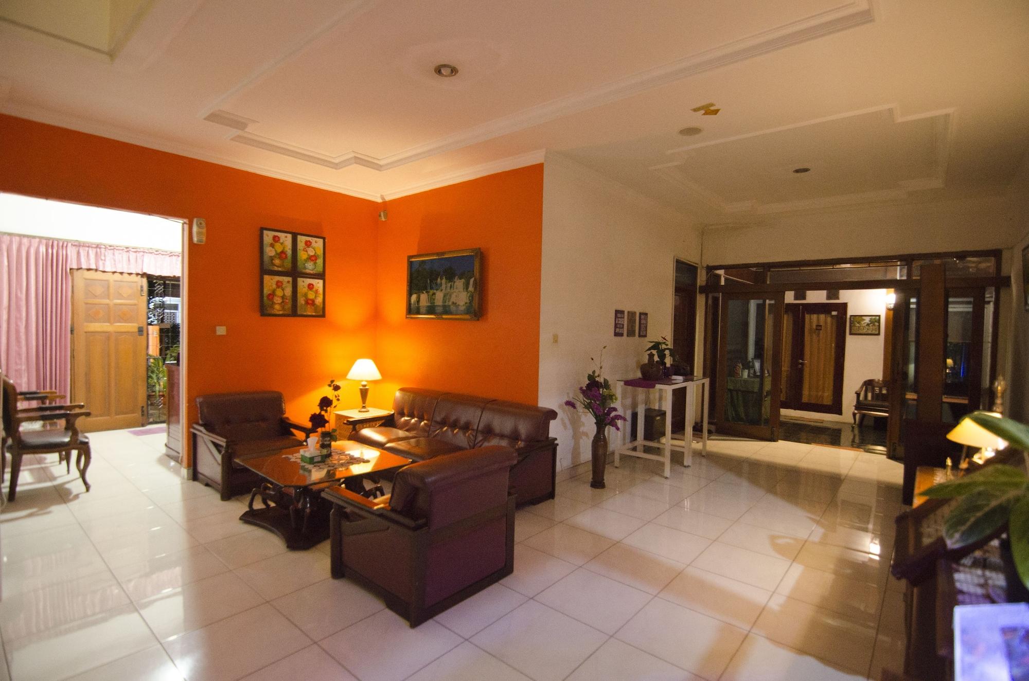 Vista Lobby Fora Guest House Taman Lingkar