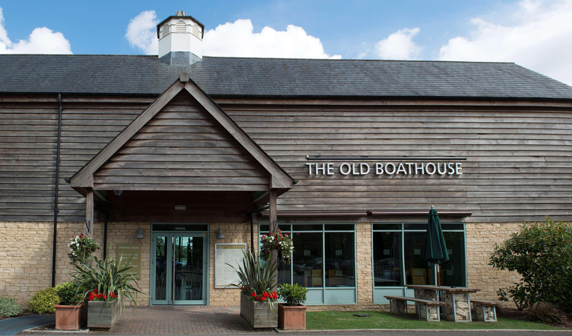 Restaurant De Vere Cotswold Water Park