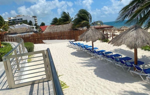 Oceanfront Luxury Townhome Condo Wifi 3 Smart TV'S Pool & Spa - Hoteles pet friendly en Puerto Morelos, México