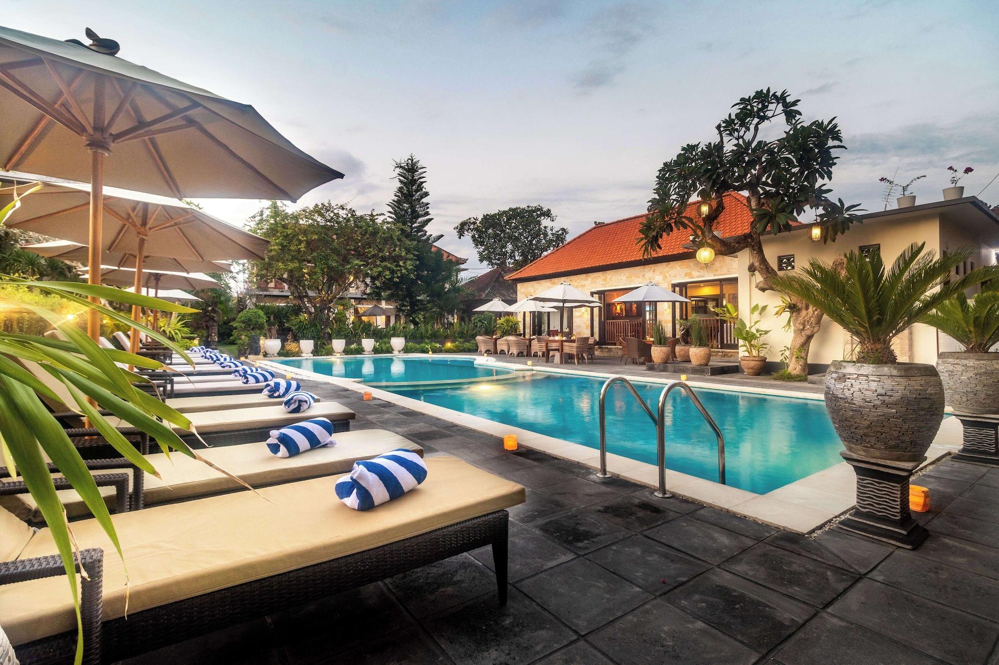 Vista Exterior Hotel Segara Agung