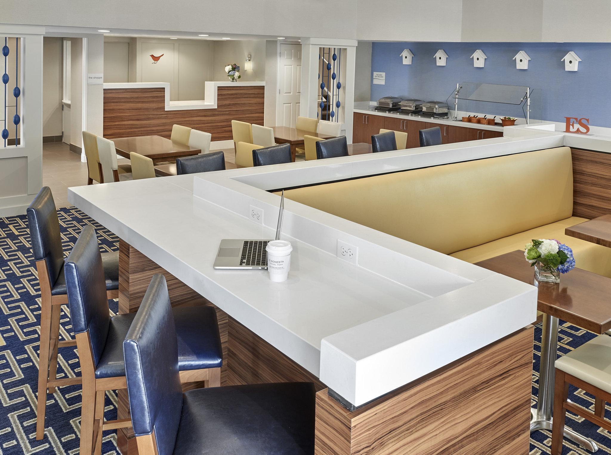 Vista Exterior Sonesta Simply Suites Cleveland Westlake