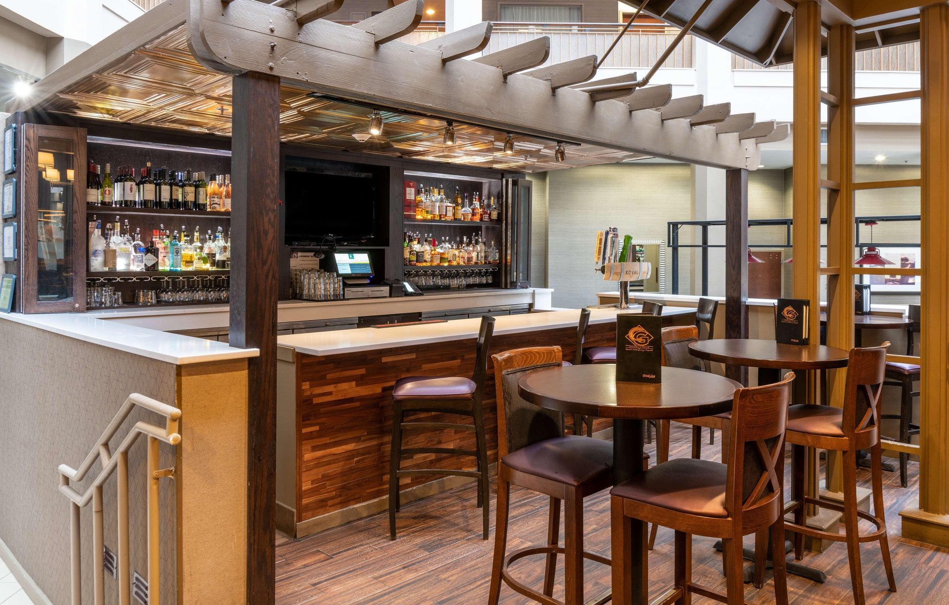 Bar/Salón Embassy Suites by Hilton Chicago North Shore Deerfield