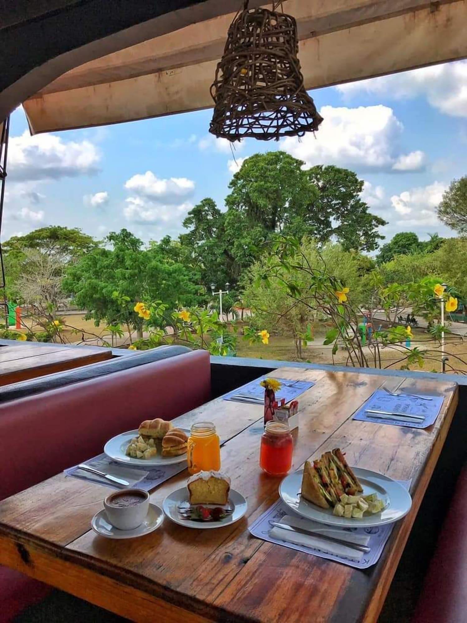 Restaurant Hostal & Suites Pata de Perro Bacalar