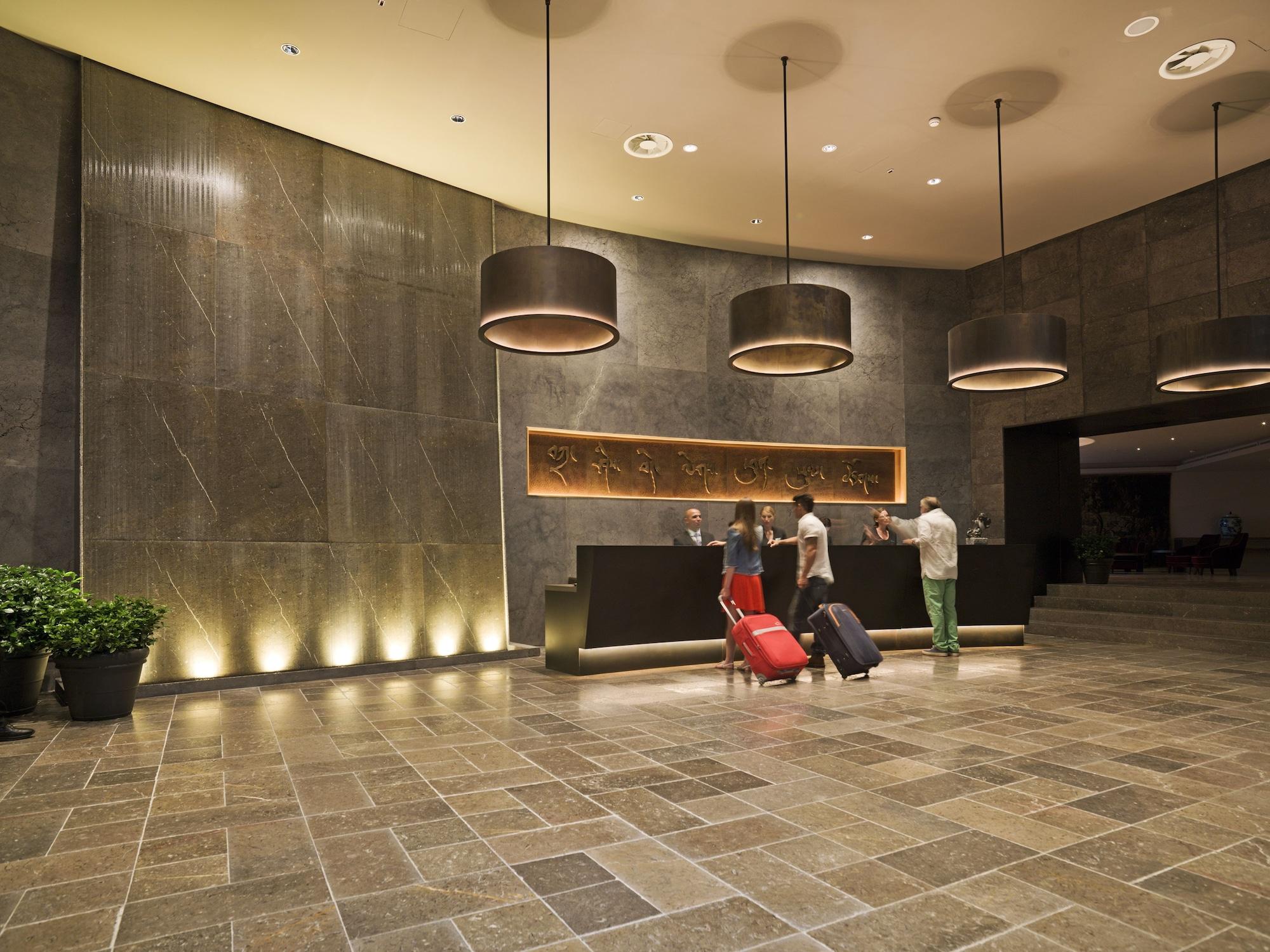 Vista Lobby A.Roma Lifestyle Hotel