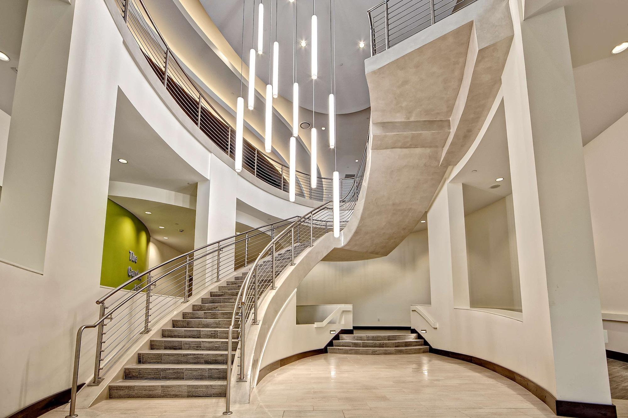 Vista Lobby Hilton Garden Inn Nashville Downtown/Convention Center