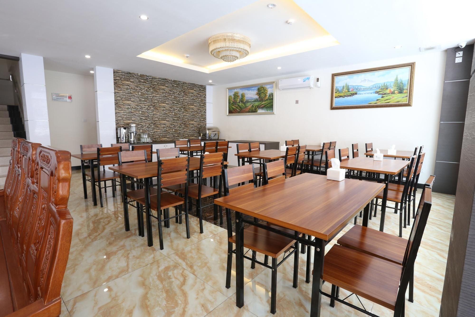 Restaurant City Central Hotel