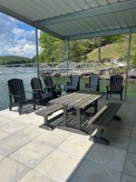 Renta temporal - Expansive Lake Front Log Cabin/Easy Walk to Private!