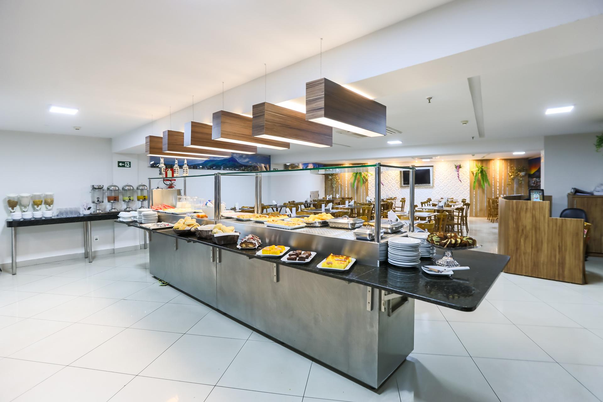 Restaurant San Diego Suites Governador Valadares