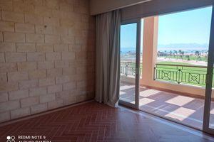 Alquiler Vacacional - Breathtaking penthouse view of golf, rocky desert and Red Sea