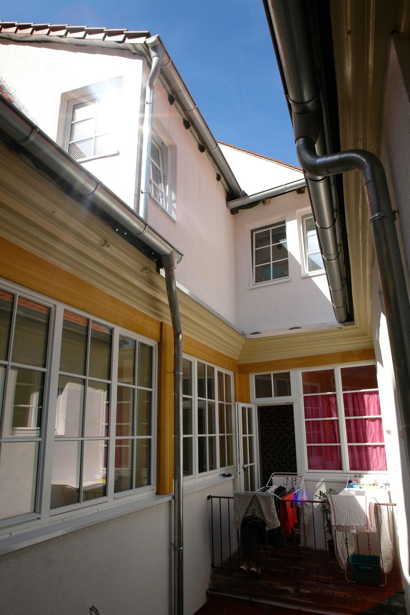 Varios Lotte The Backpackers