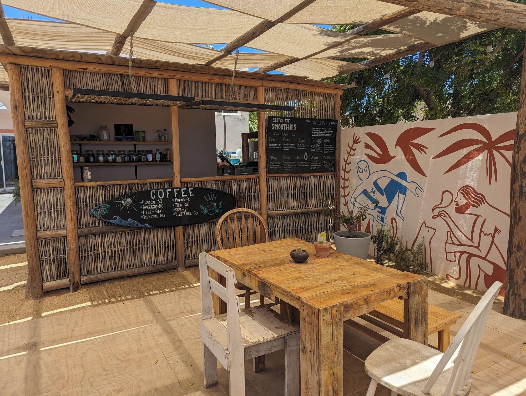 Bar/Salón La Ventana Hostel and Hotel