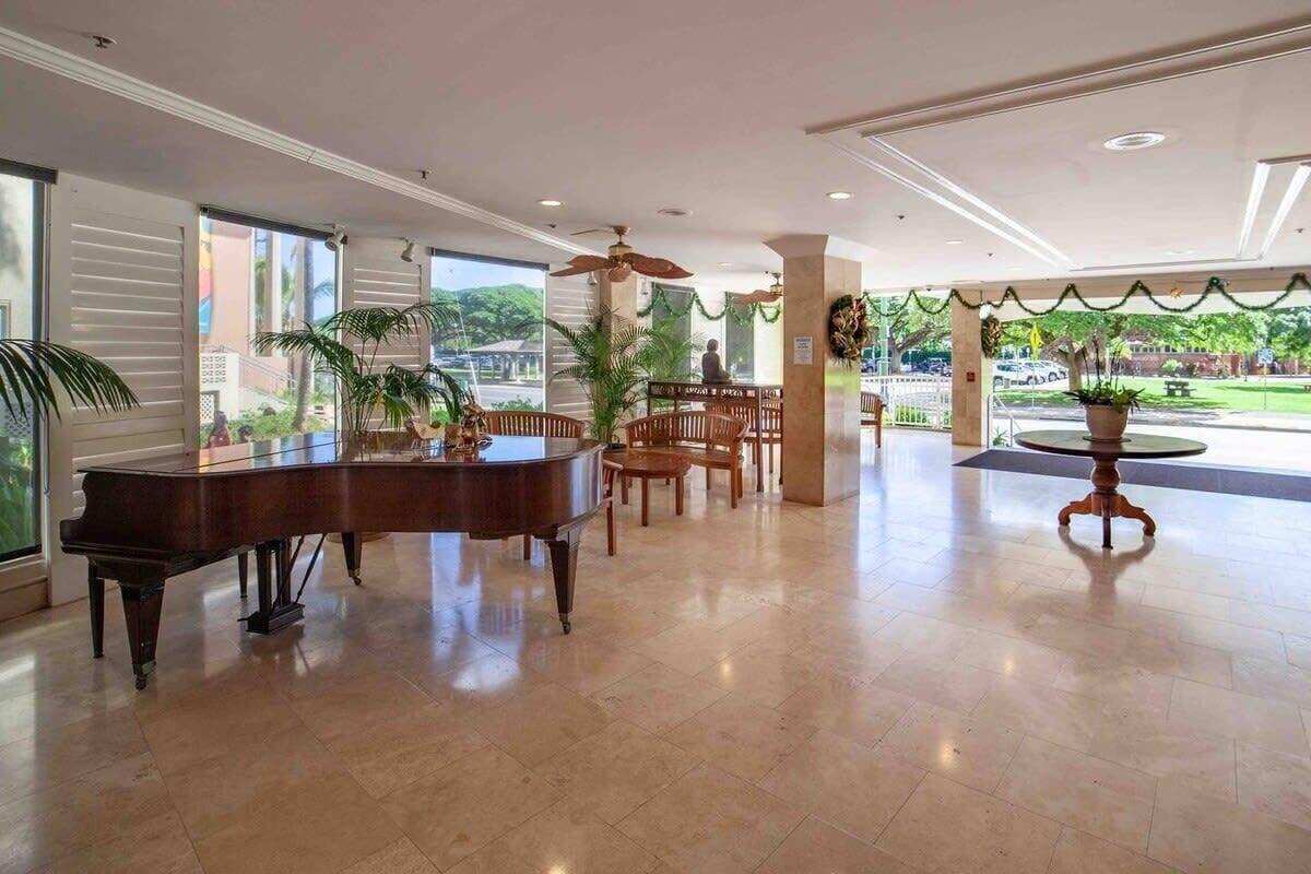 Vista Lobby Marbella Lane Waikiki Grand Hotel Studio