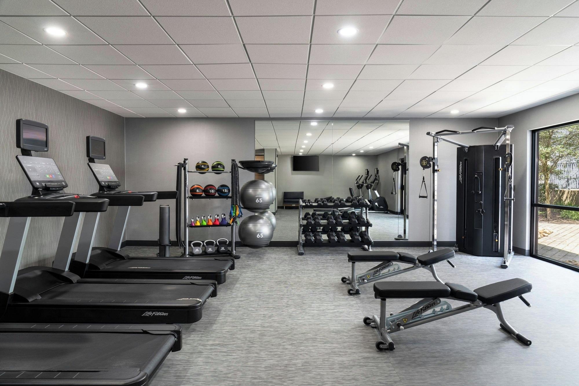Gimnasio Courtyard by Marriott Cleveland Beachwood