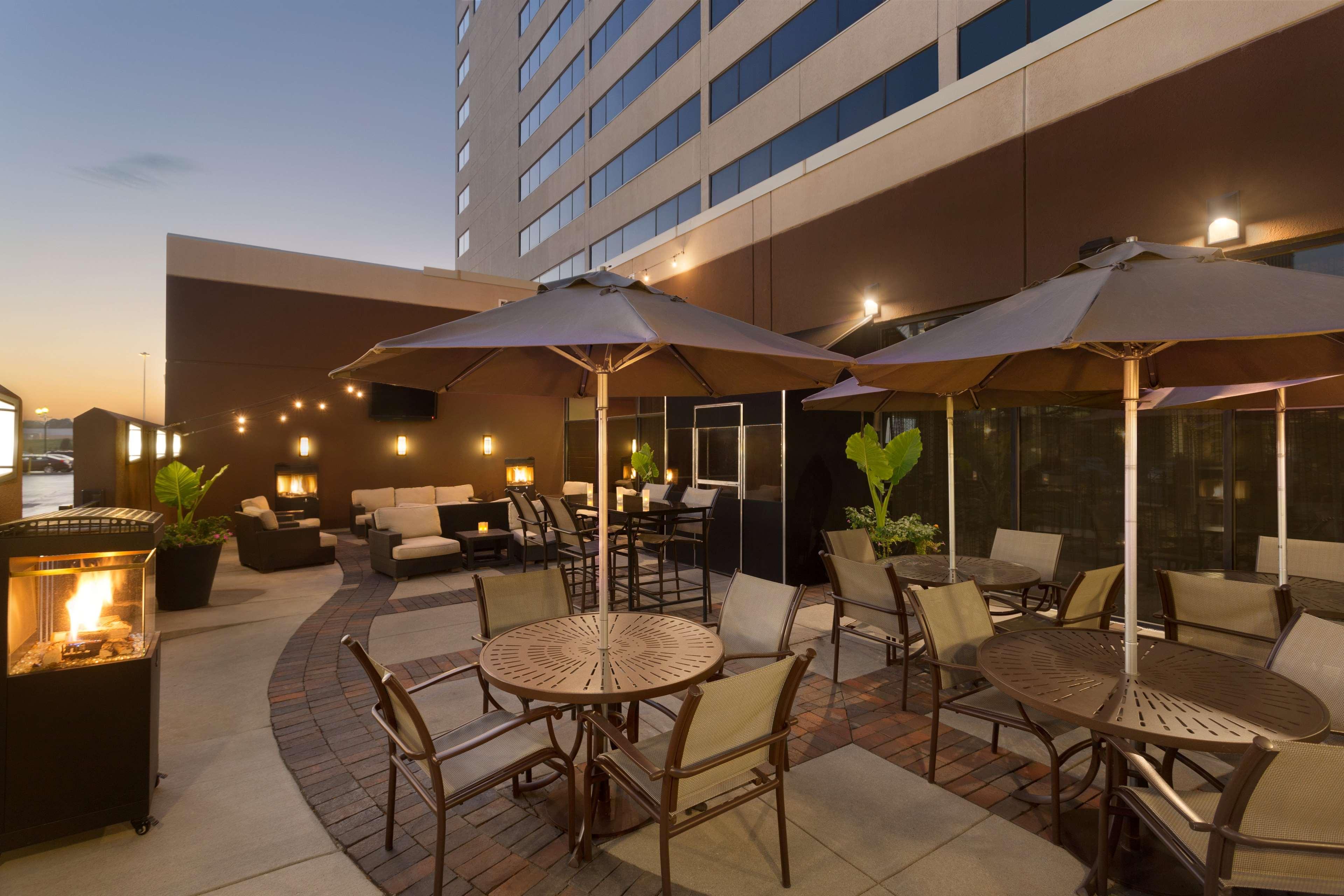 Restaurant Hilton Chicago/Oak Brook Suites