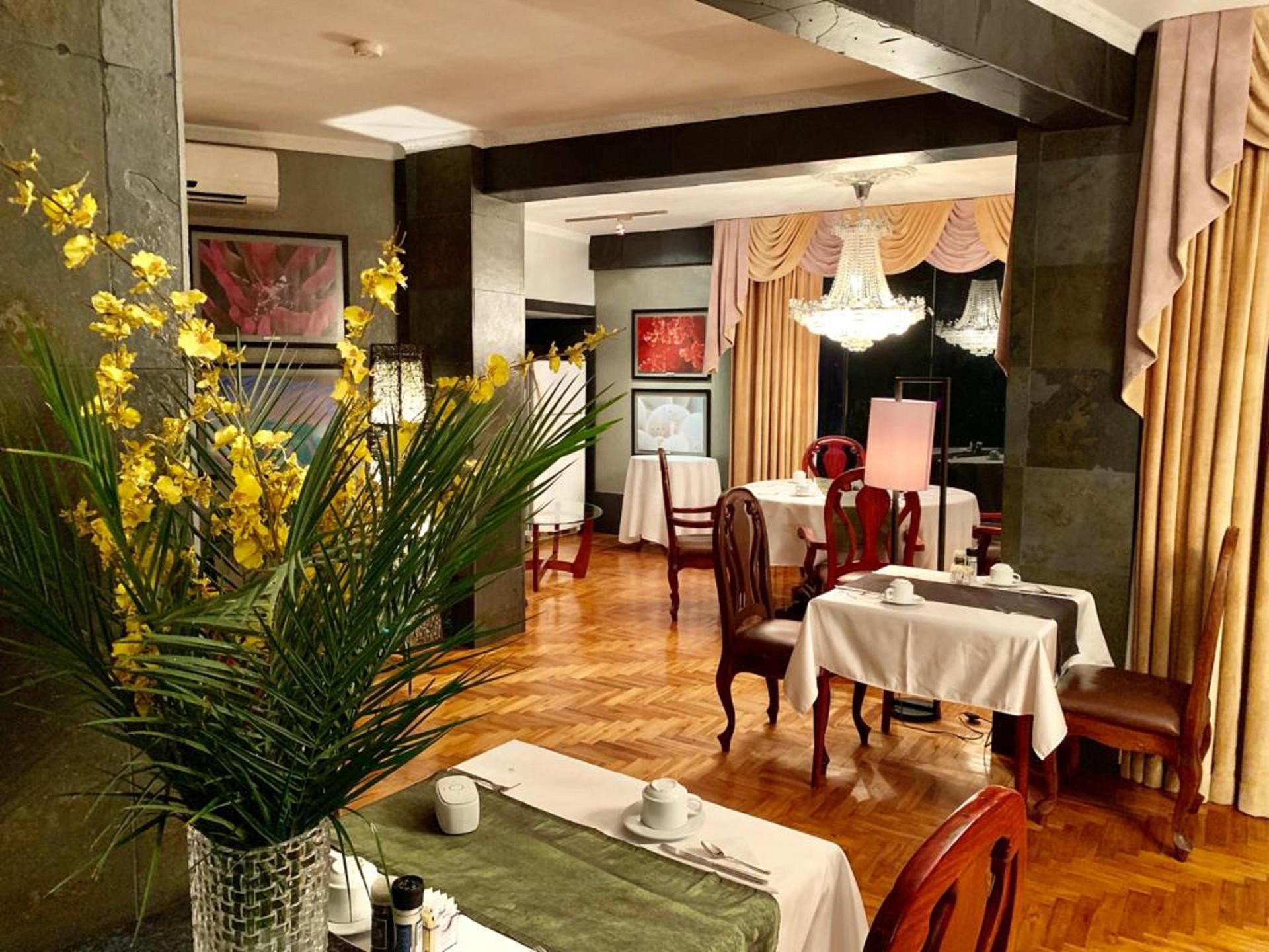 Restaurant Oceans Two Resort